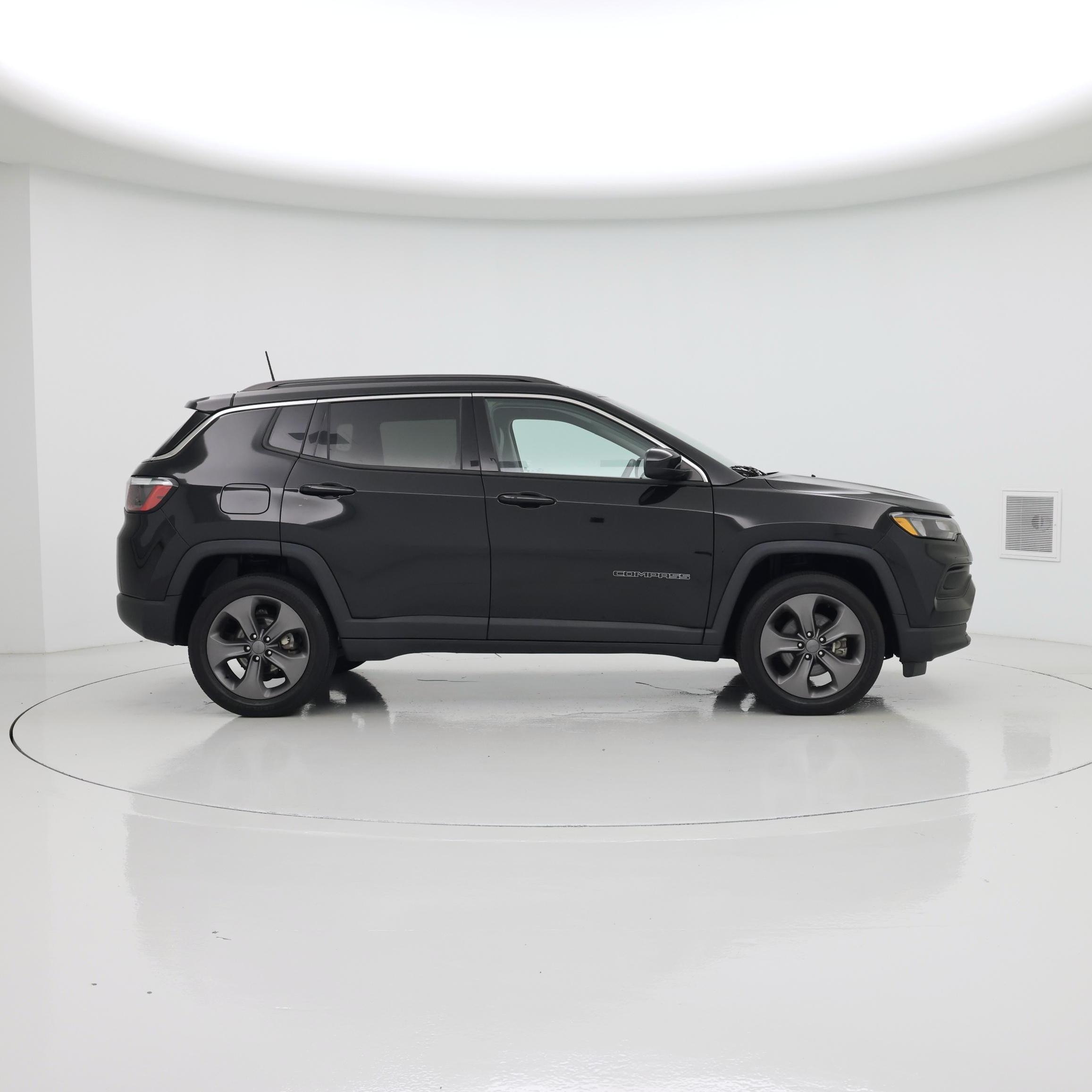 Thumbnail: 2022 Jeep Compass - 7