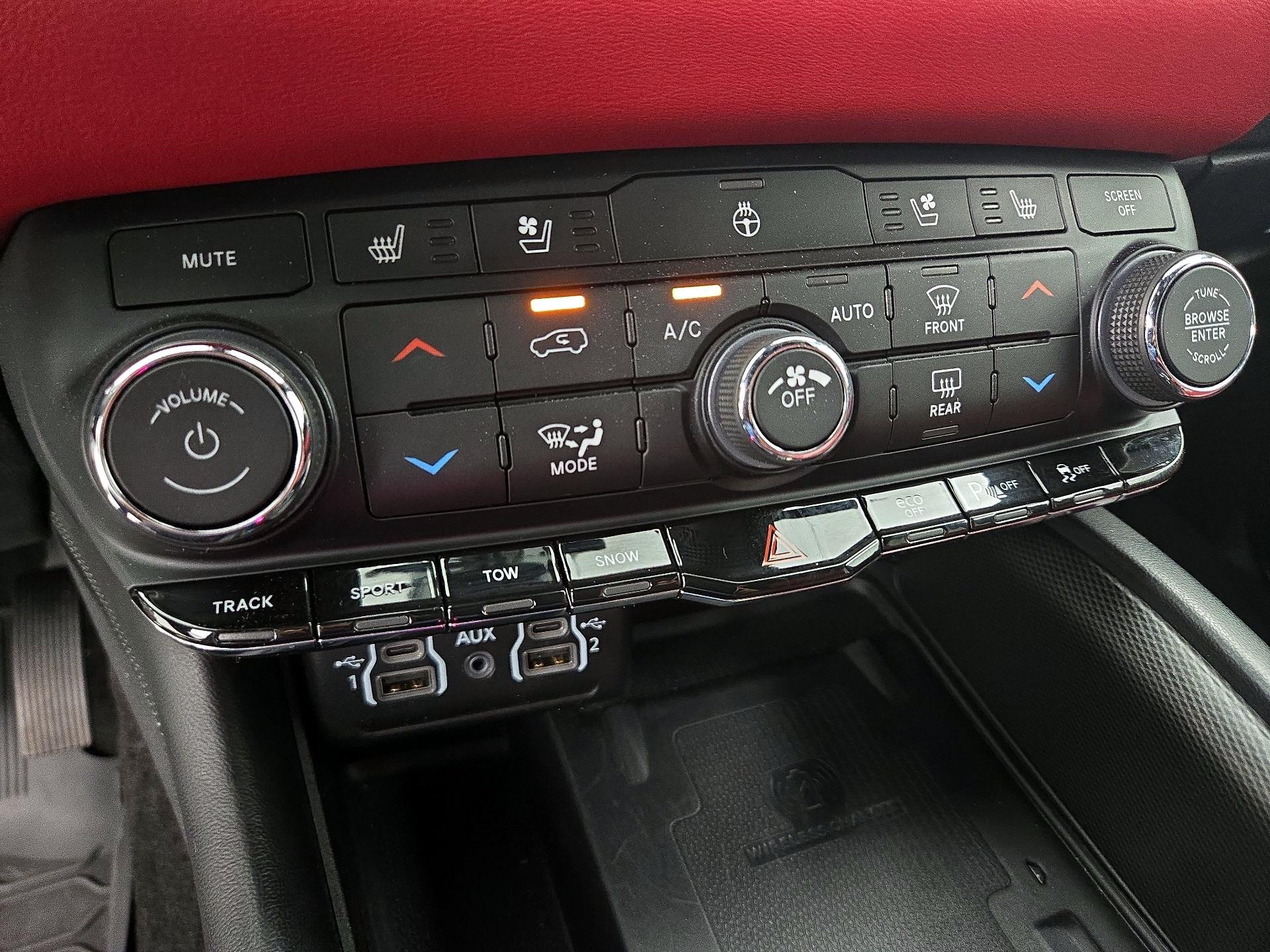Thumbnail: 2022 Dodge Durango - 17
