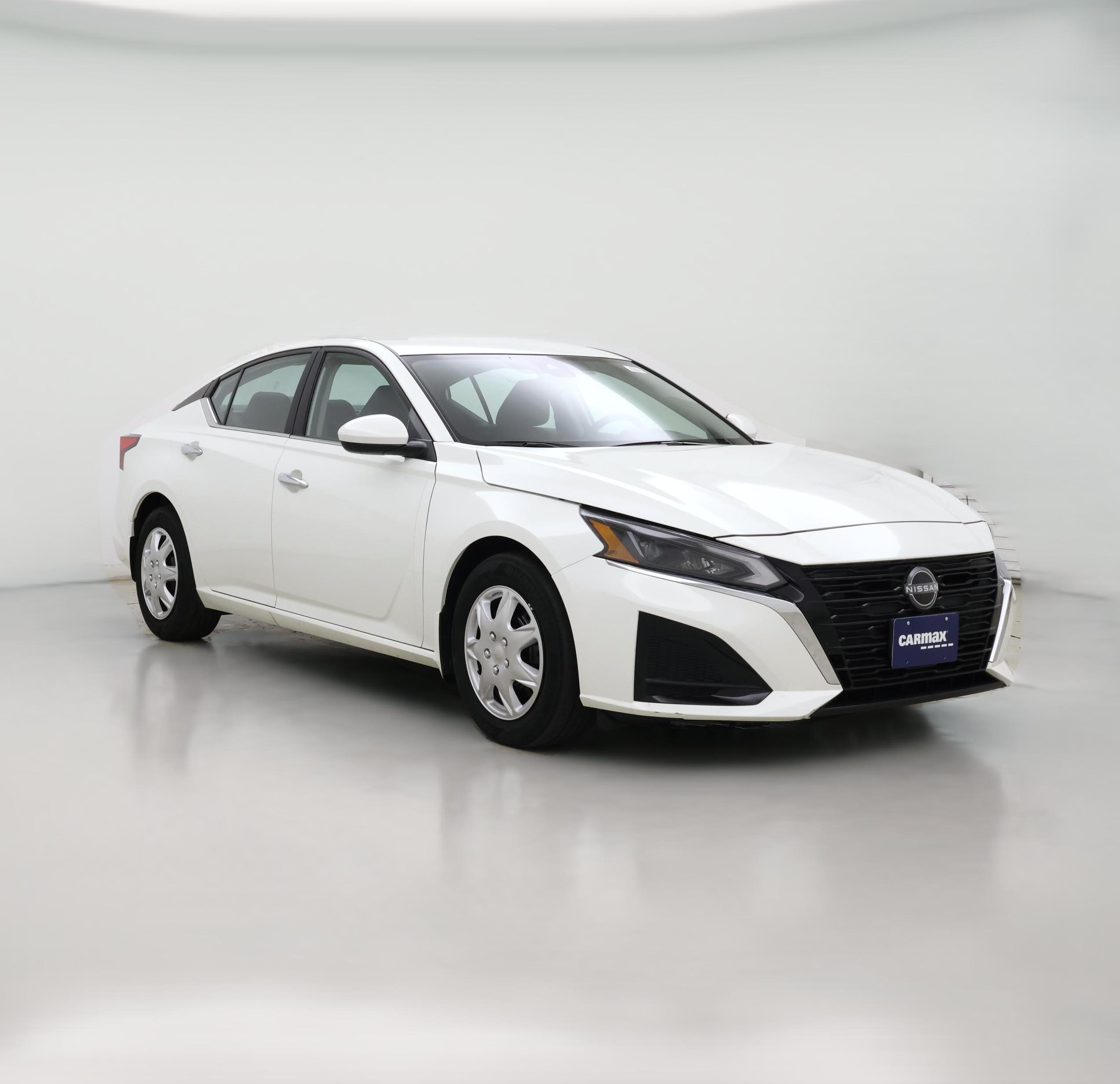 Thumbnail: 2023 Nissan Altima - 1