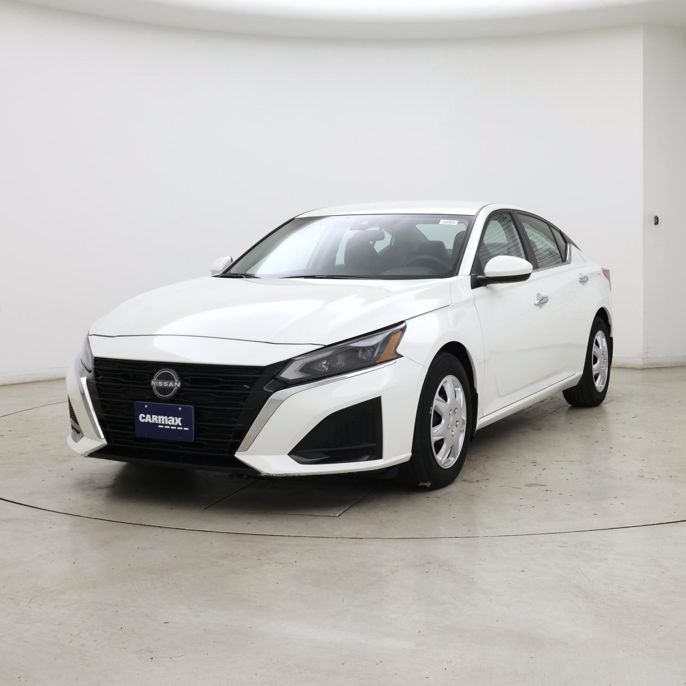 Thumbnail: 2023 Nissan Altima - 4