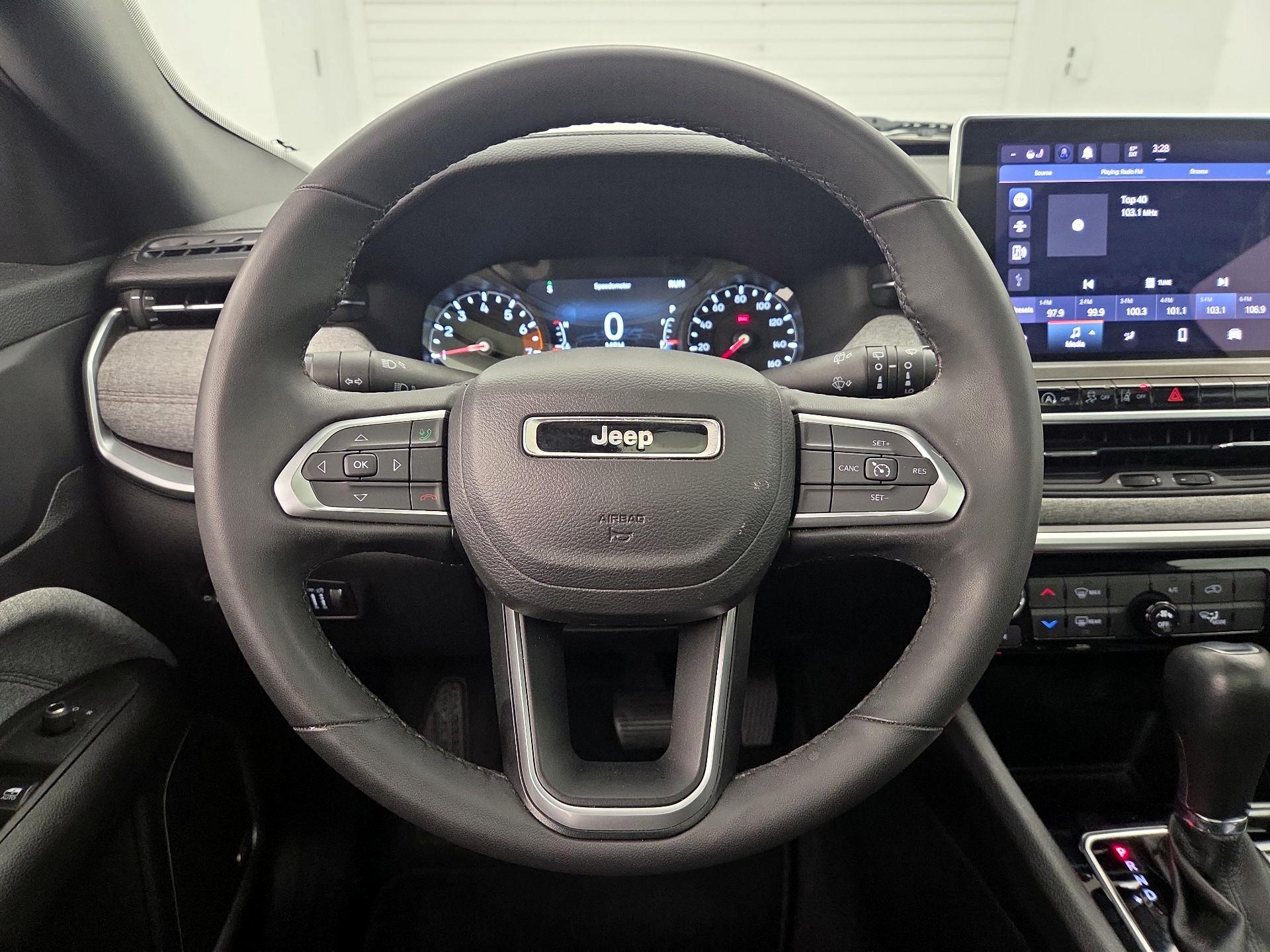 Thumbnail: 2023 Jeep Compass - 10