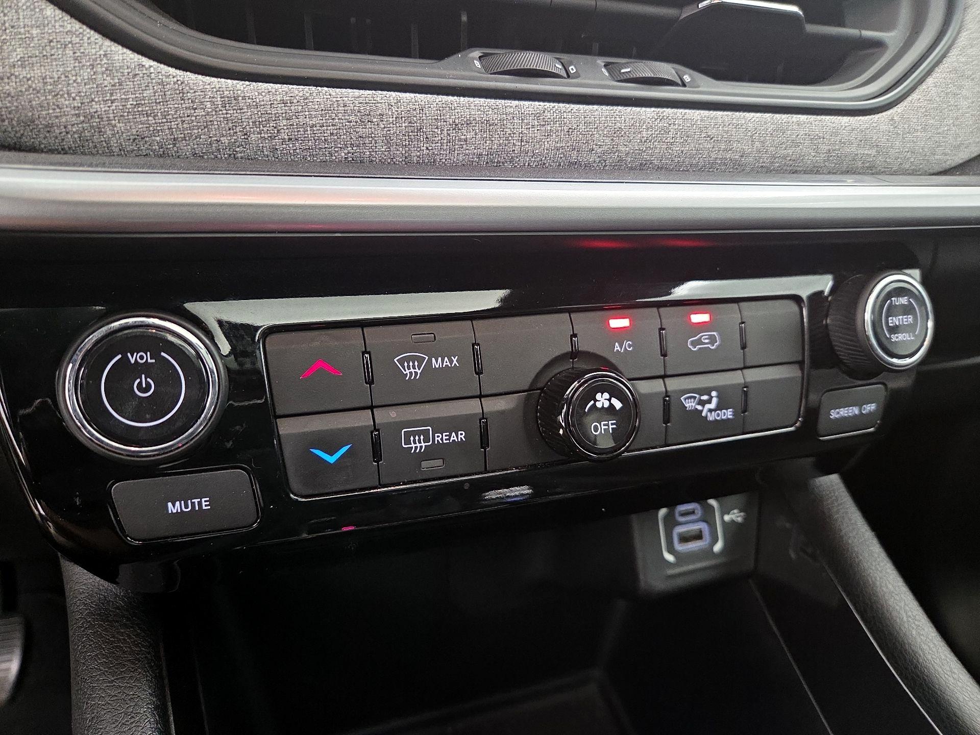 Thumbnail: 2023 Jeep Compass - 16