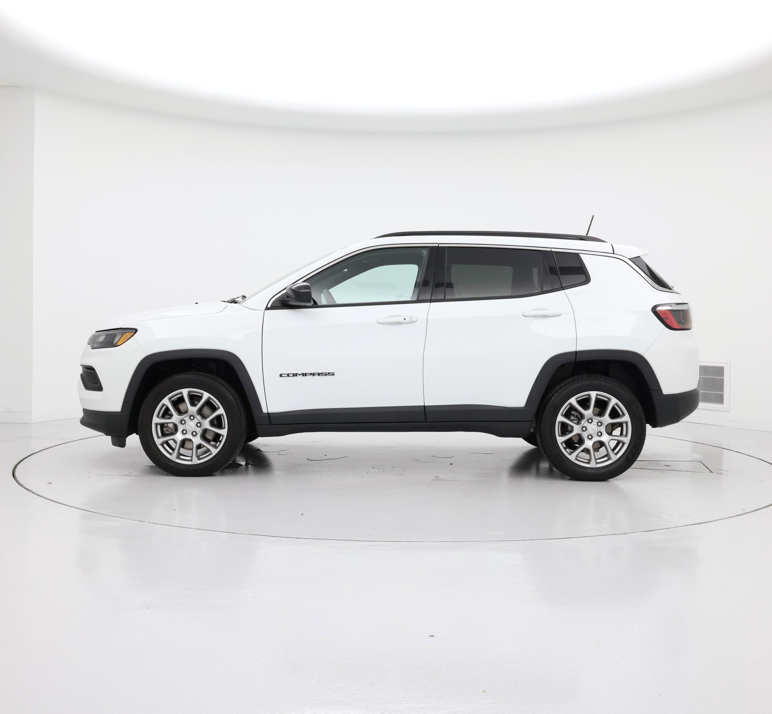 Thumbnail: 2023 Jeep Compass - 3