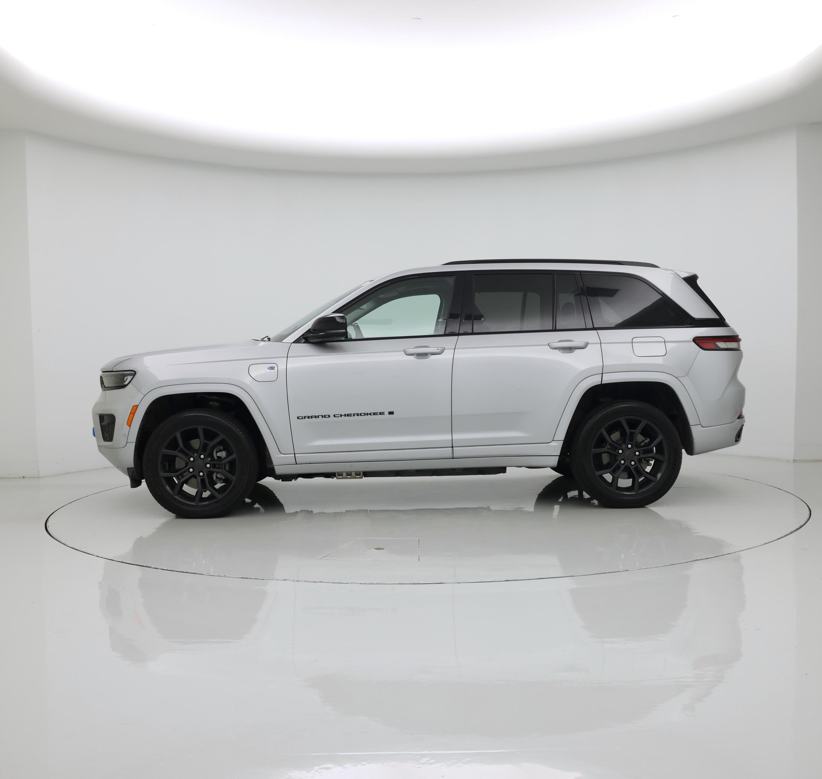 Thumbnail: 2024 Jeep Grand Cherokee - 3