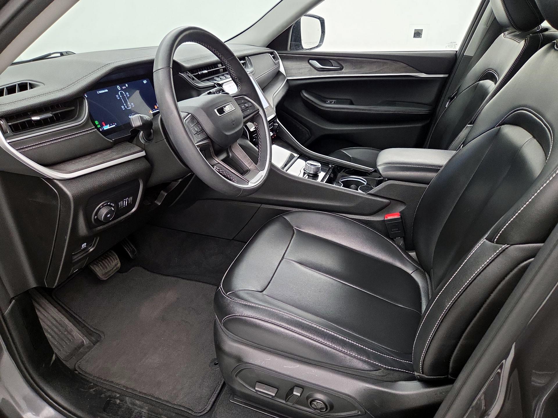 Thumbnail: 2023 Jeep Grand Cherokee L - 11