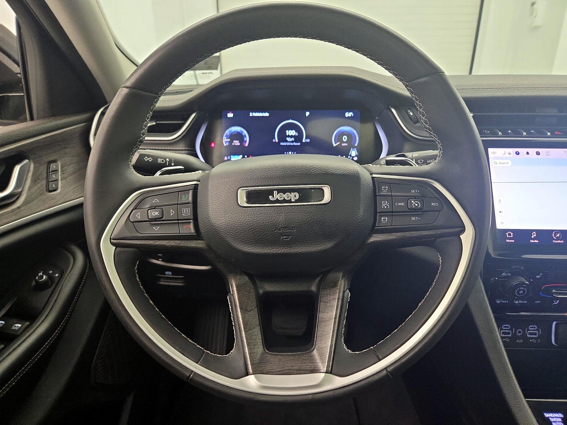 Thumbnail: 2023 Jeep Grand Cherokee L - 10