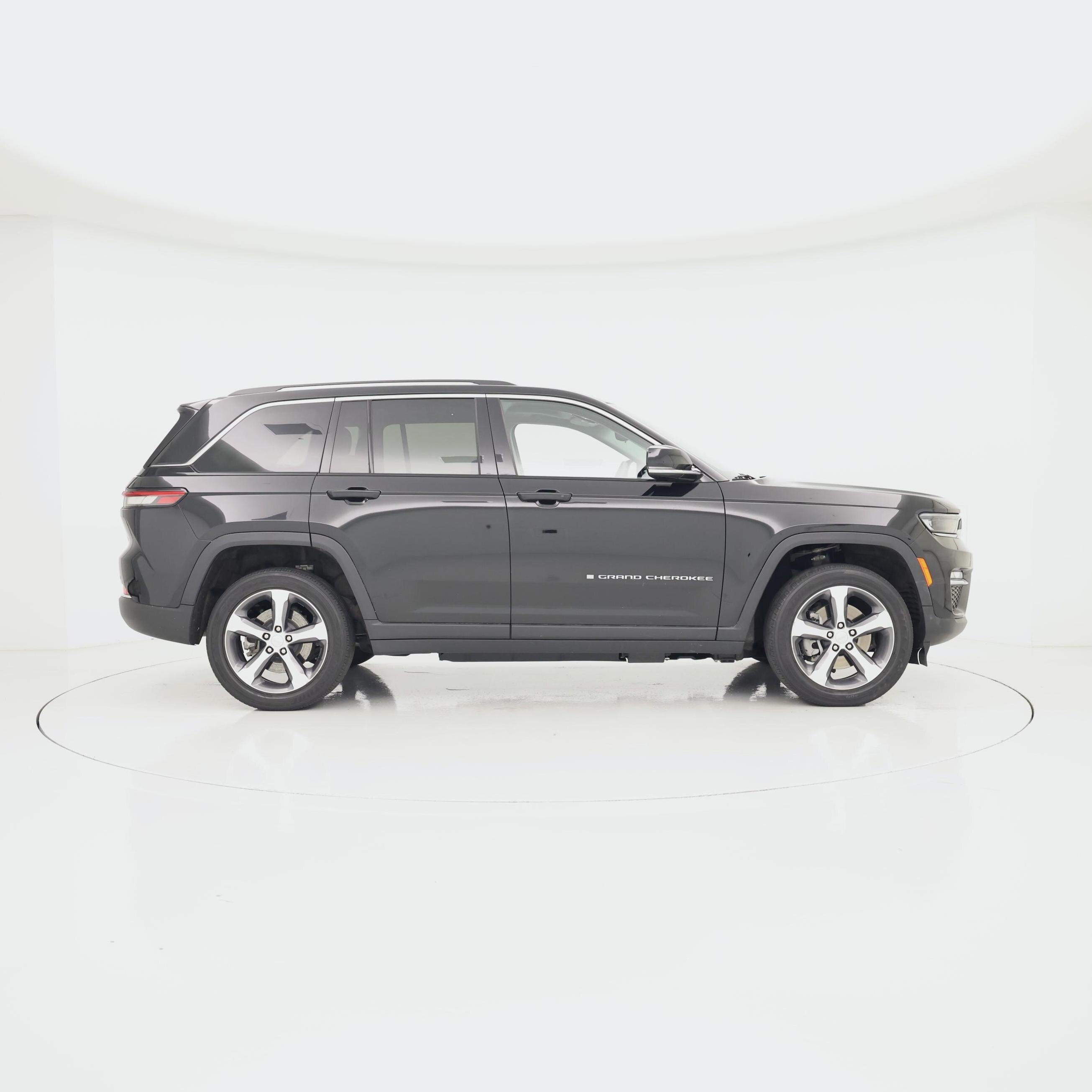 Thumbnail: 2023 Jeep Grand Cherokee - 7