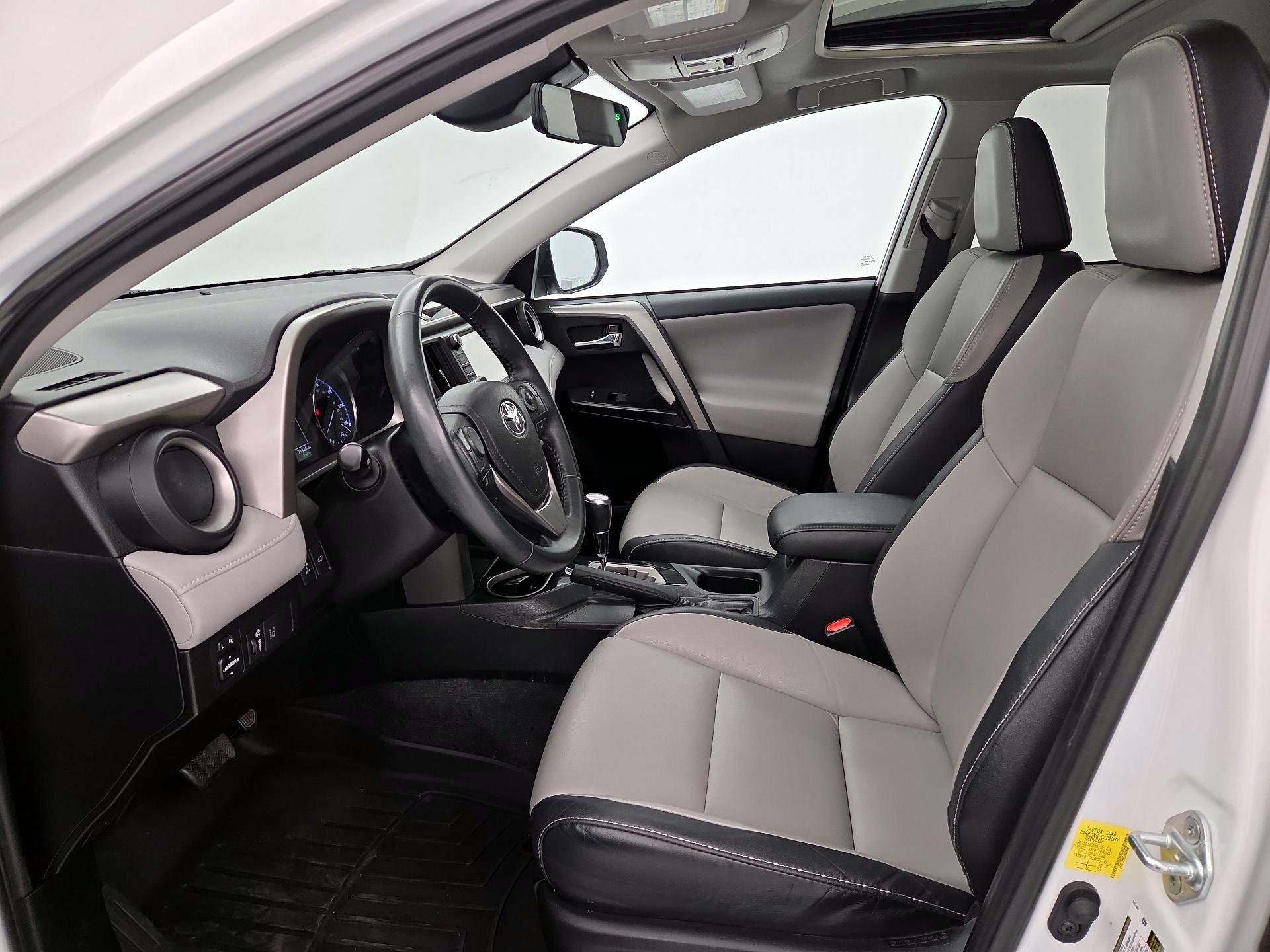 Thumbnail: 2018 Toyota RAV4 - 11