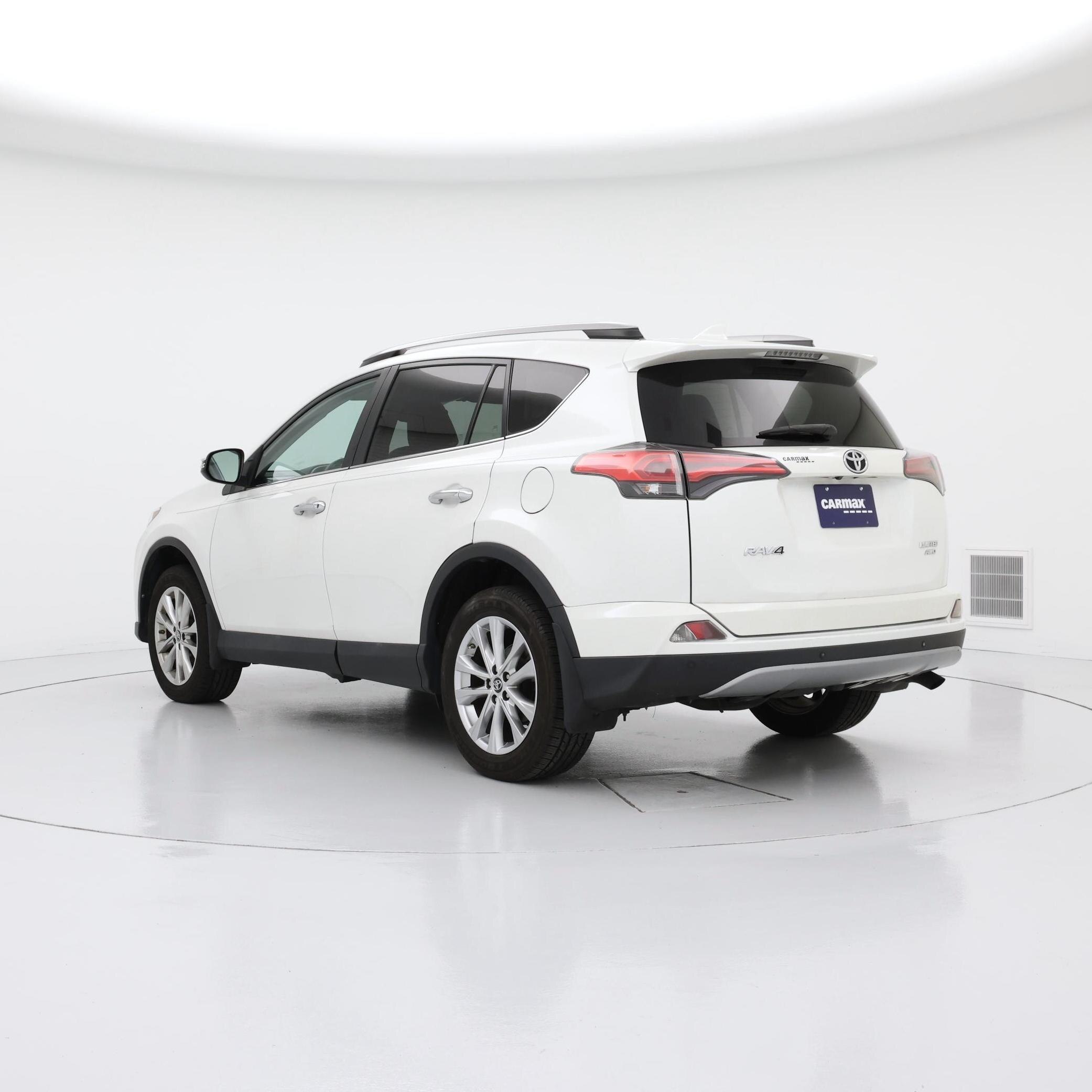 Thumbnail: 2018 Toyota RAV4 - 2