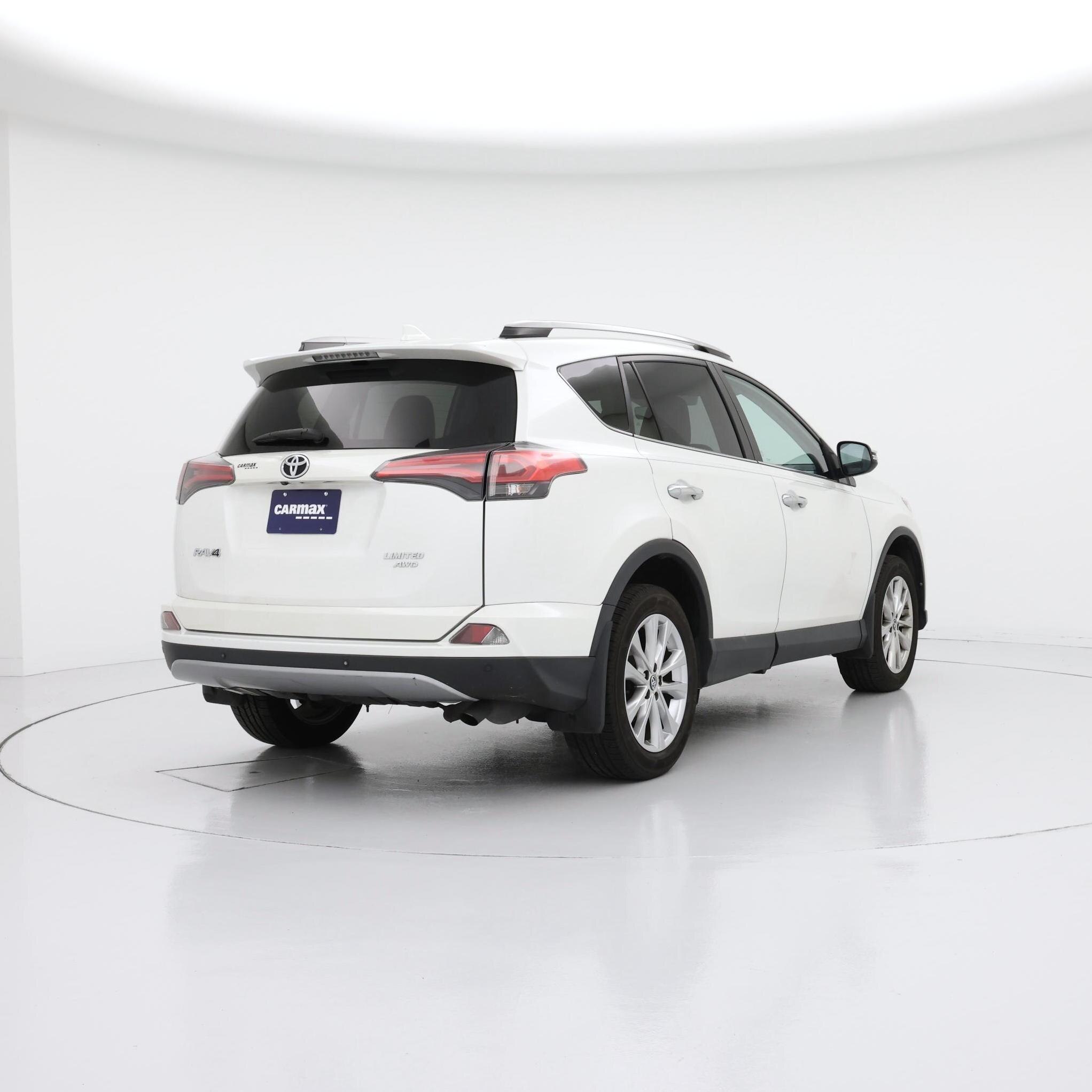 Thumbnail: 2018 Toyota RAV4 - 8