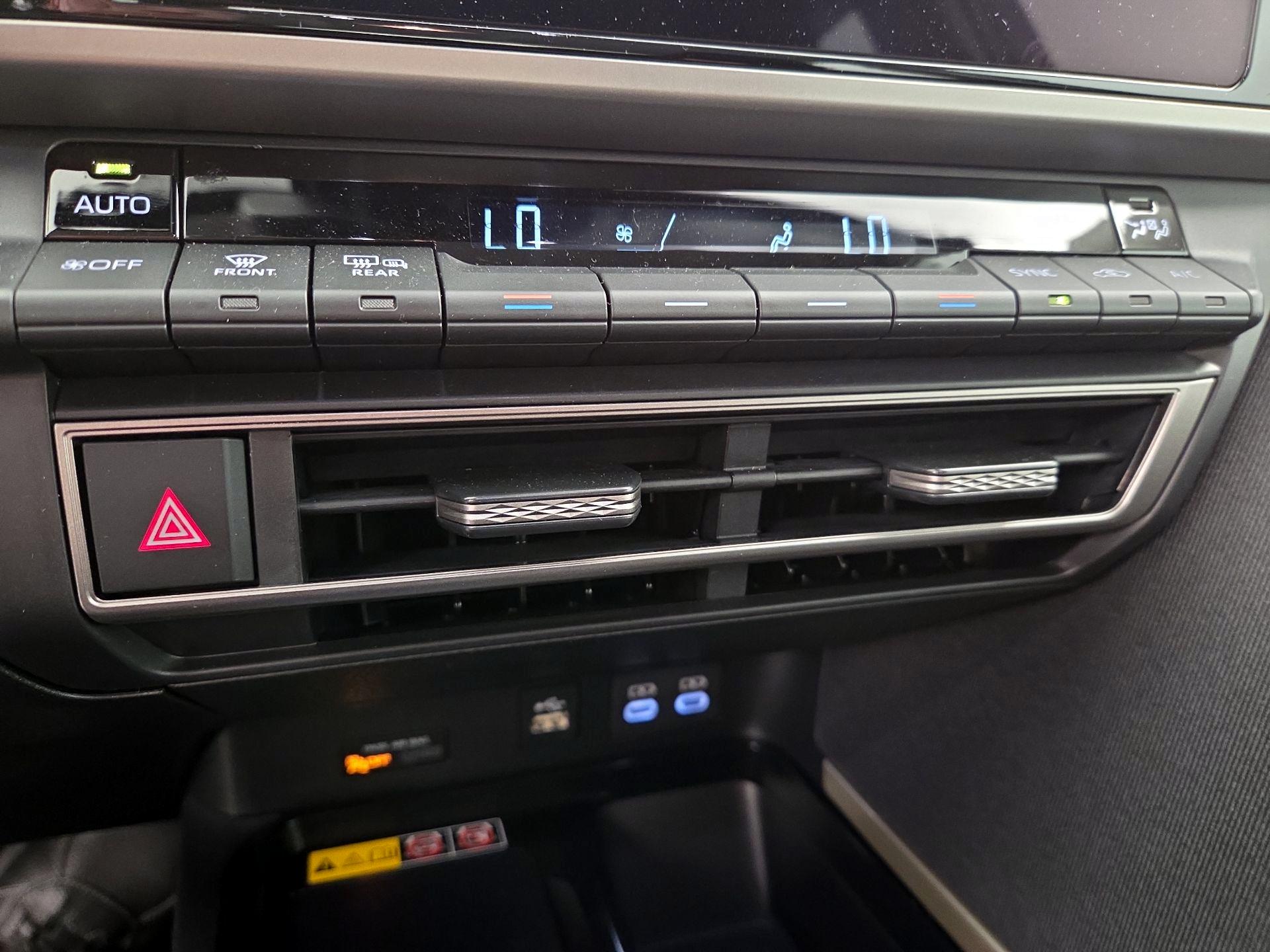 Thumbnail: 2025 Toyota Camry - 16