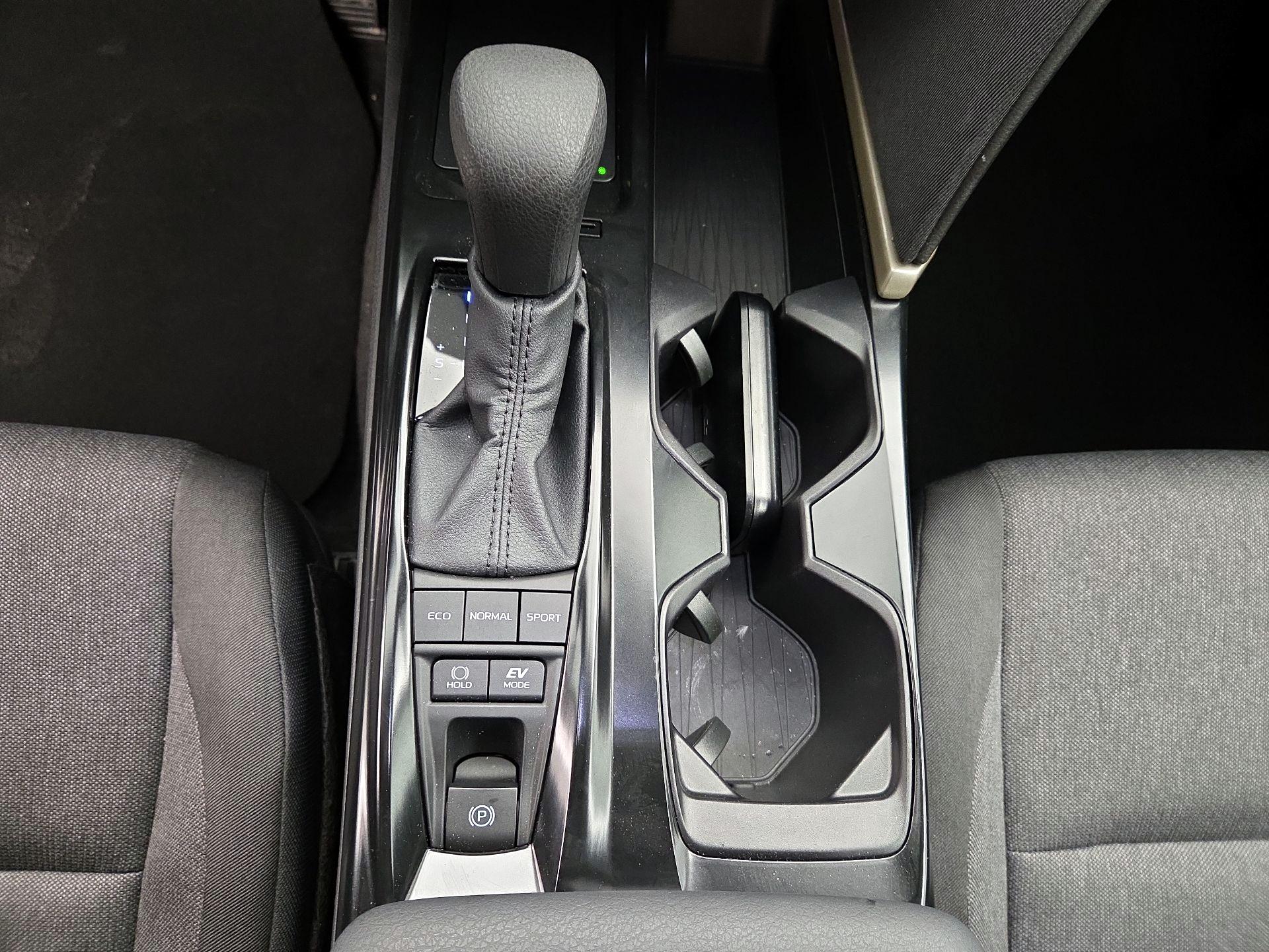 Thumbnail: 2025 Toyota Camry - 17