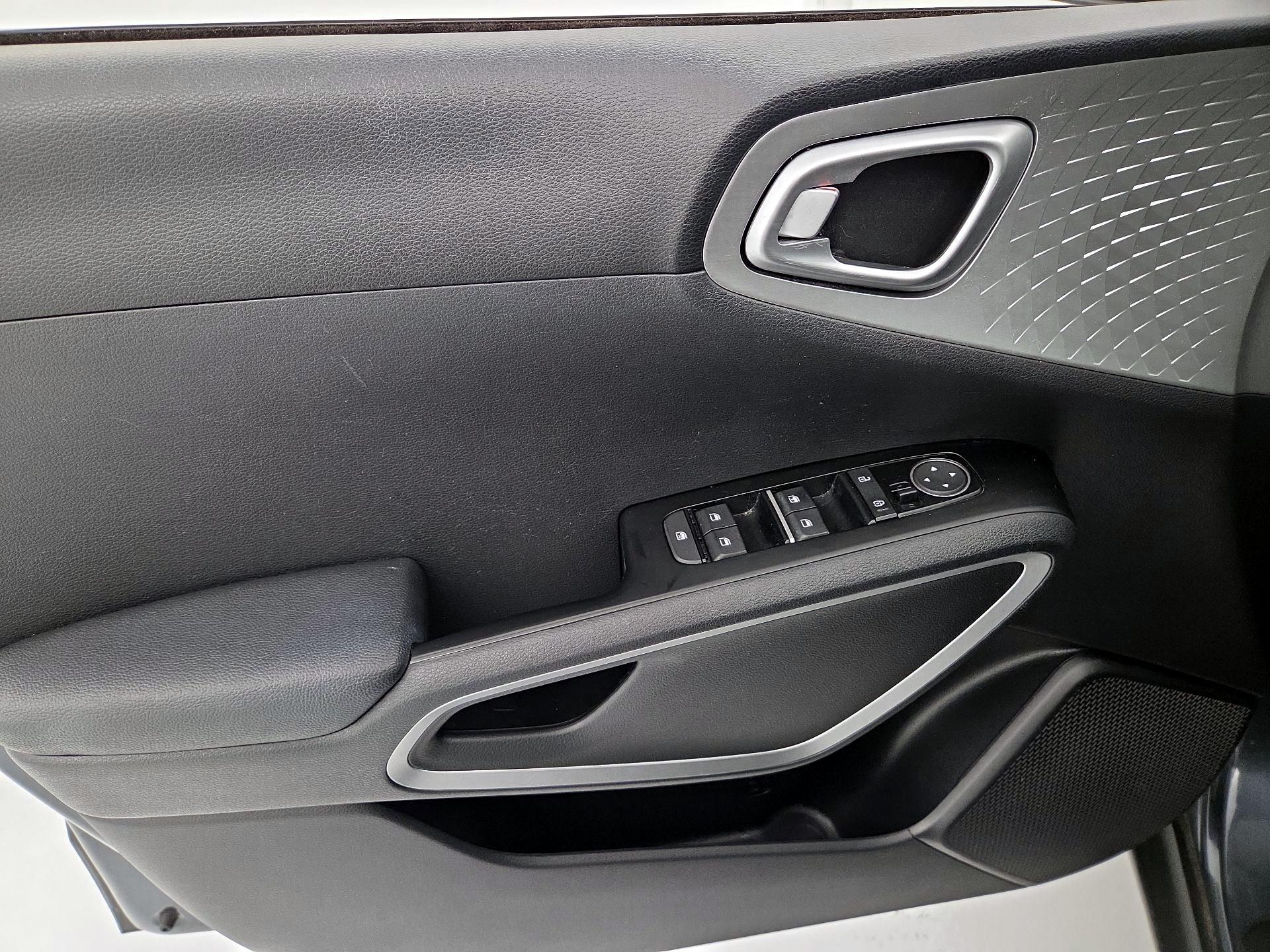 Thumbnail: 2020 Kia Soul - 12