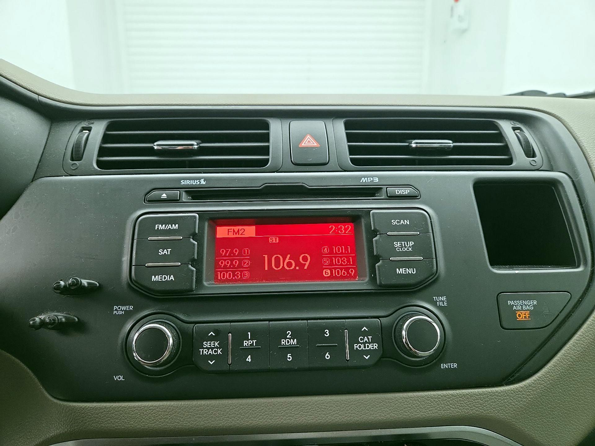 Thumbnail: 2015 Kia Rio5 - 14