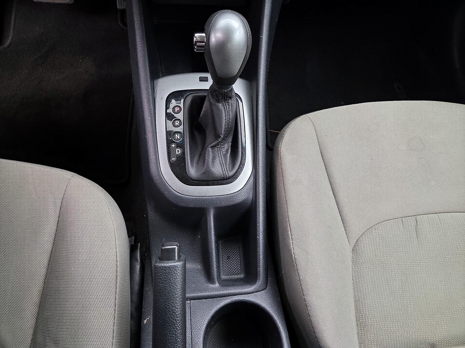 Thumbnail: 2015 Kia Rio5 - 16