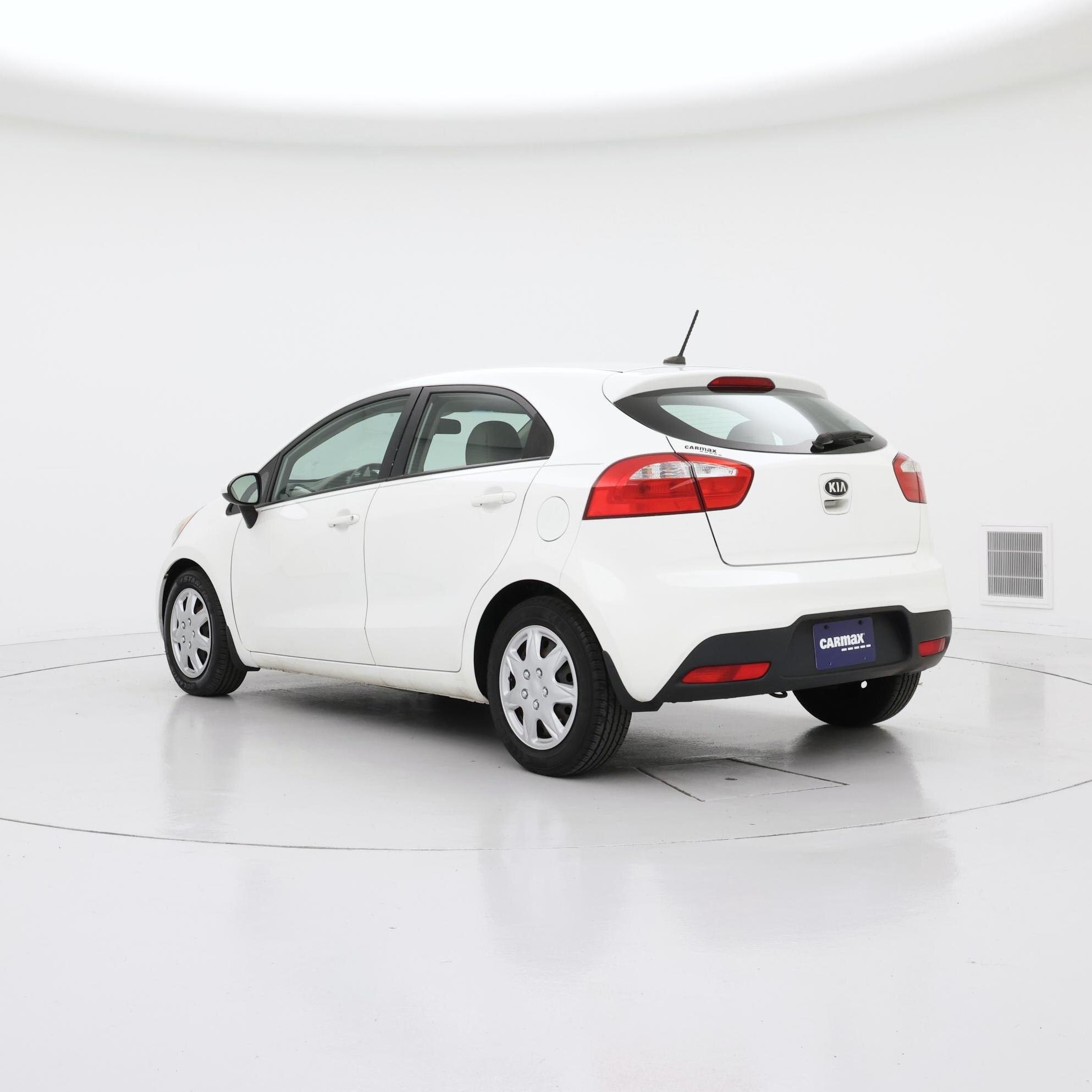 Thumbnail: 2015 Kia Rio5 - 2