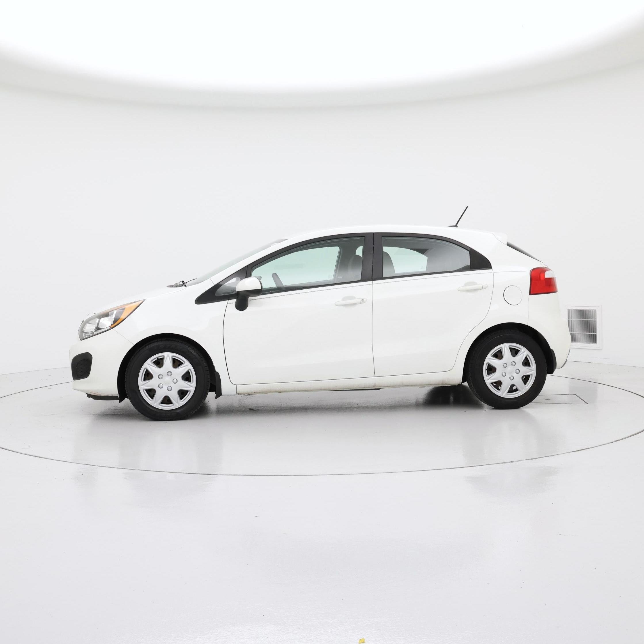 Thumbnail: 2015 Kia Rio5 - 3