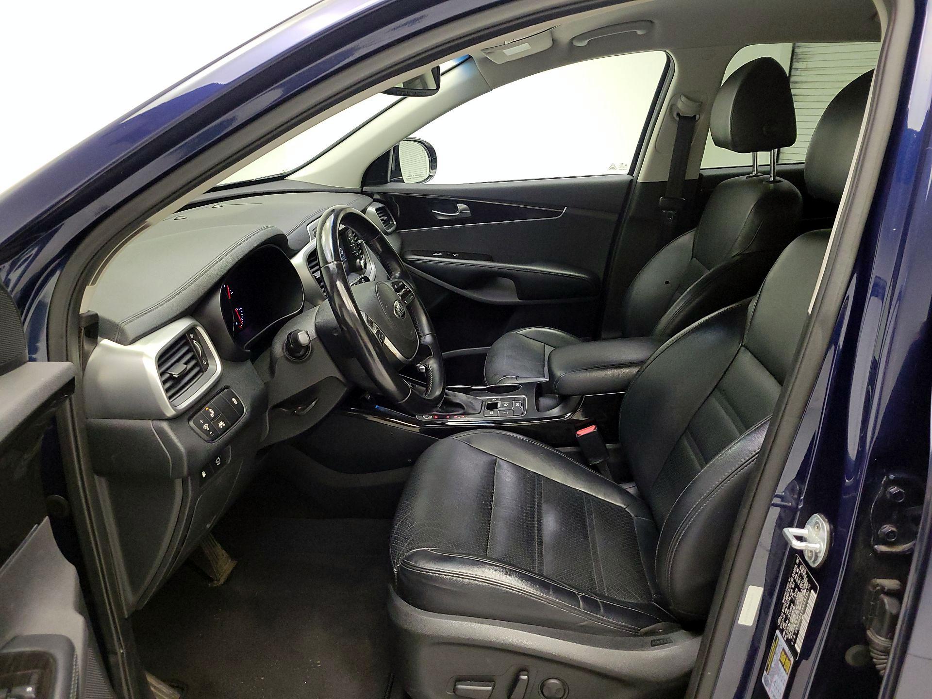 Thumbnail: 2019 Kia Sorento - 11