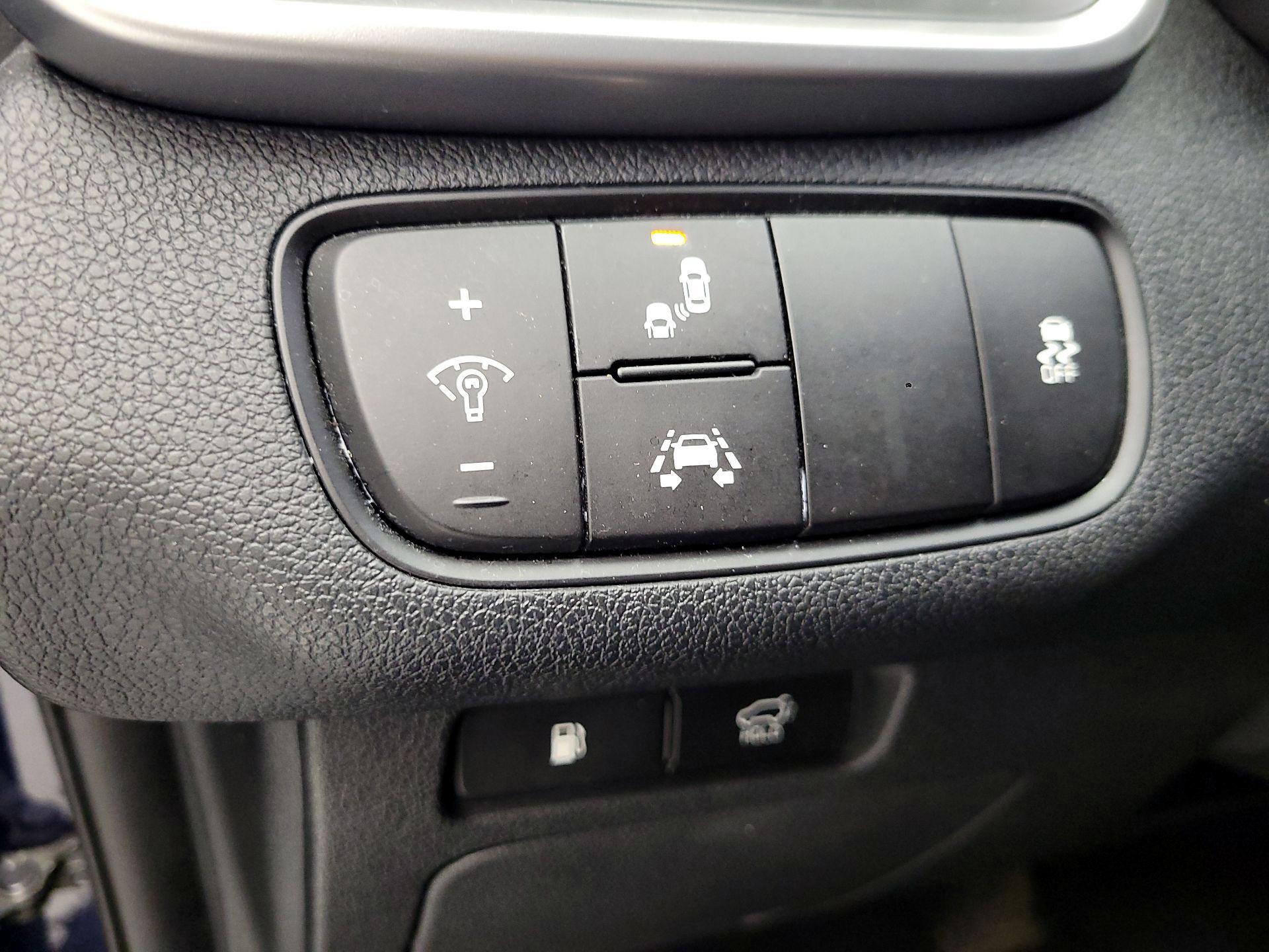 Thumbnail: 2019 Kia Sorento - 13