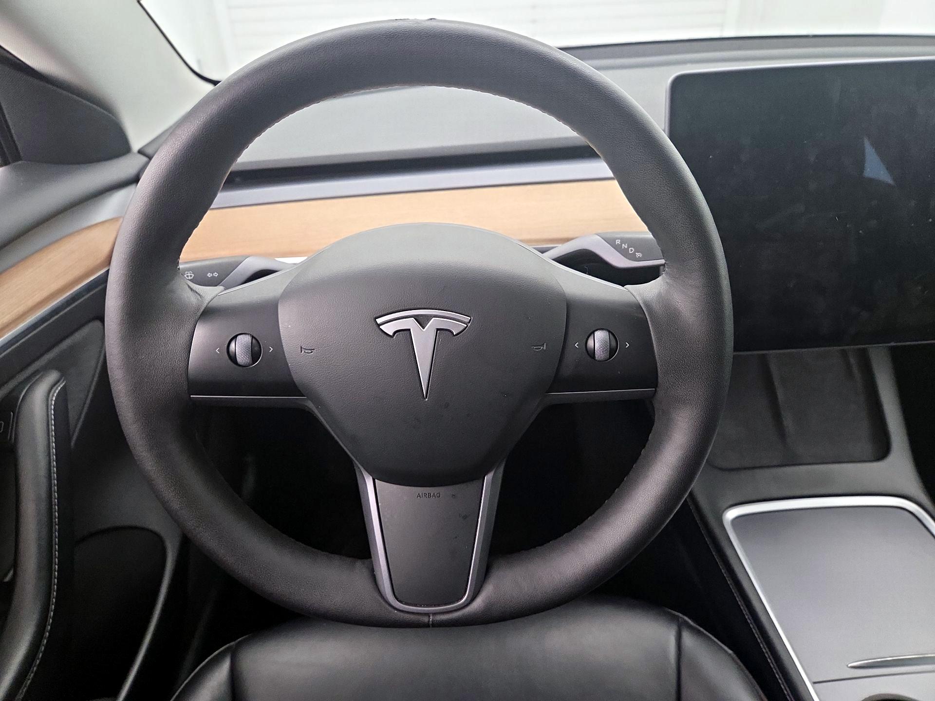 Thumbnail: 2021 Tesla Model 3 - 10