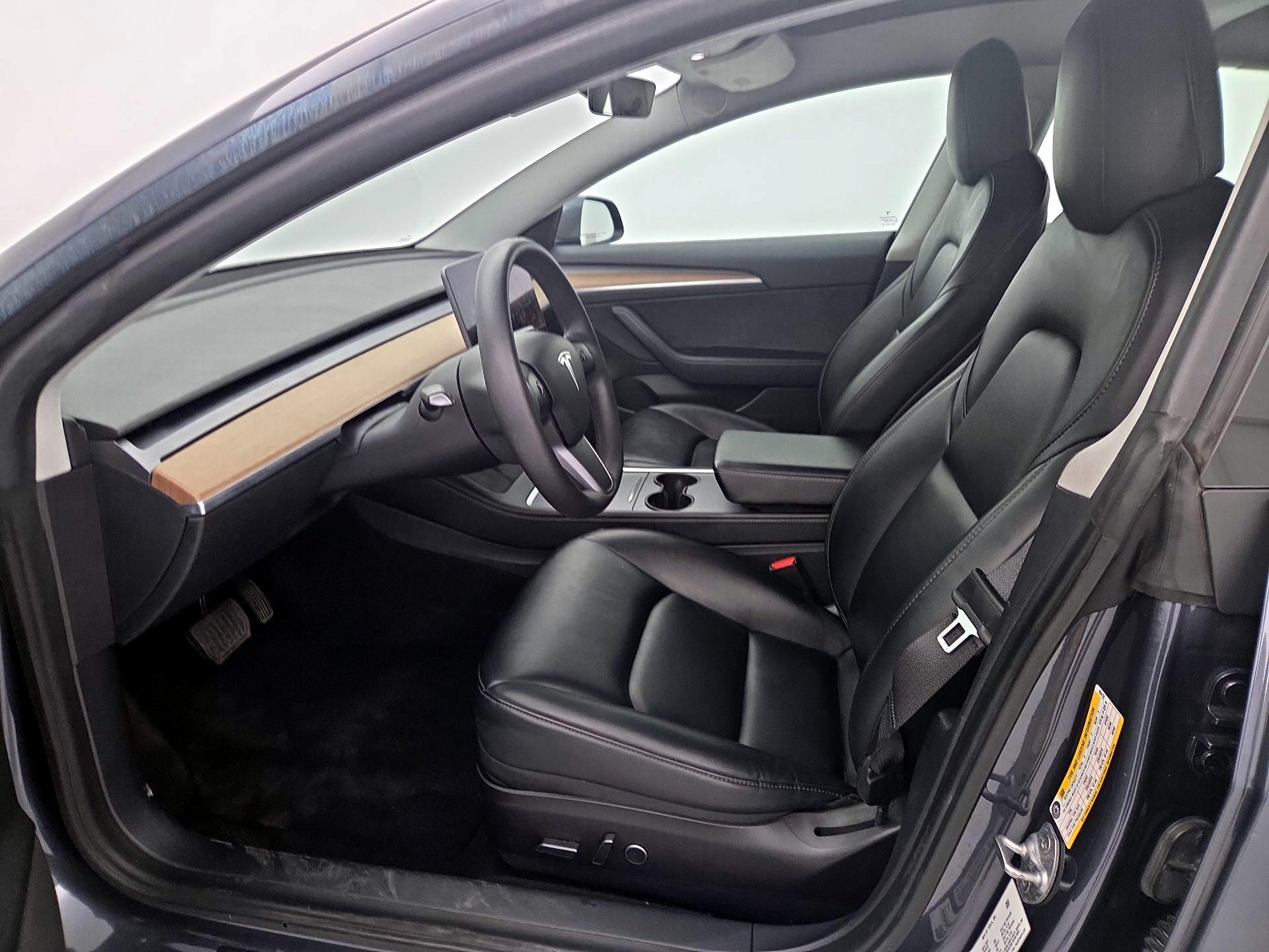 Thumbnail: 2021 Tesla Model 3 - 11