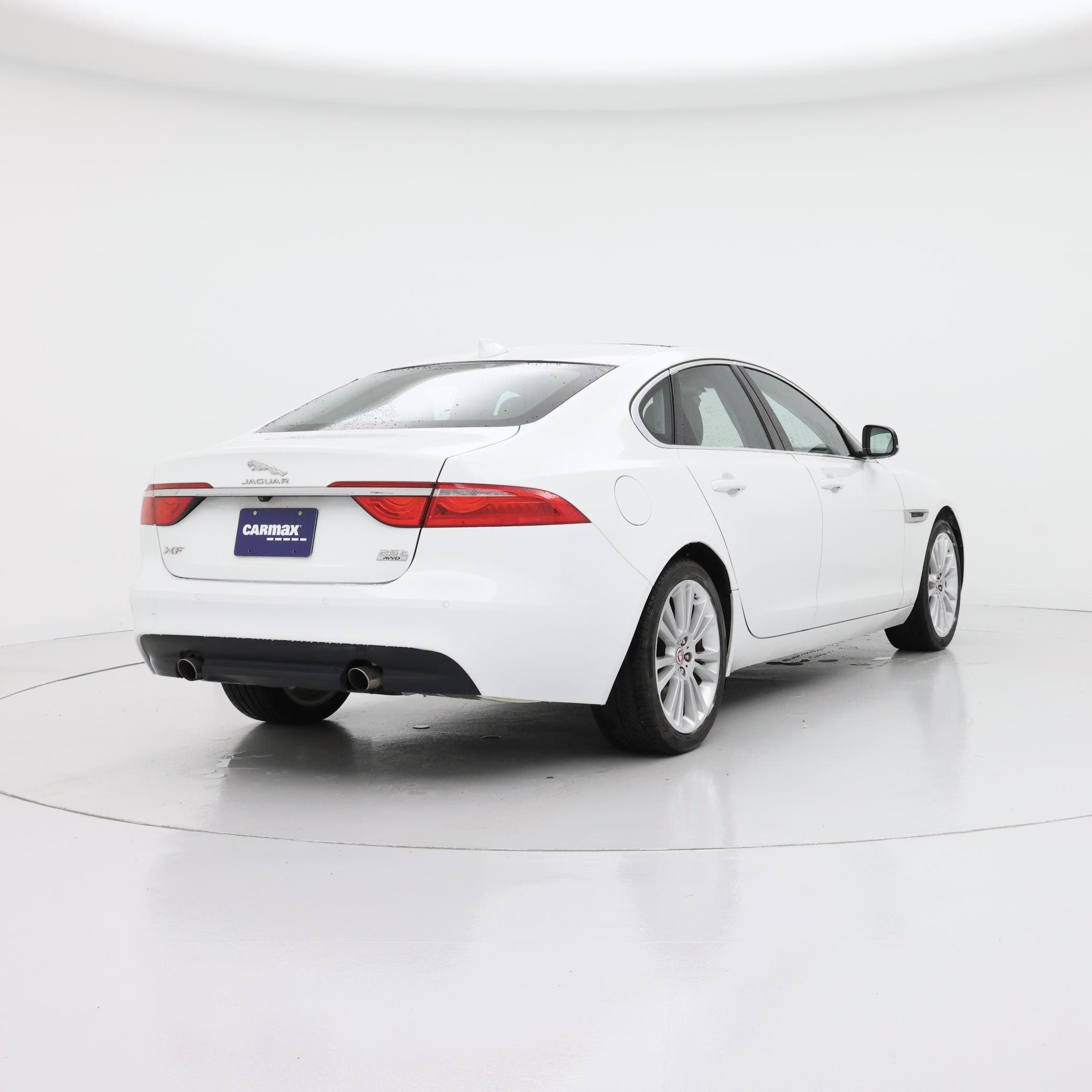 Thumbnail: 2020 Jaguar XF - 8