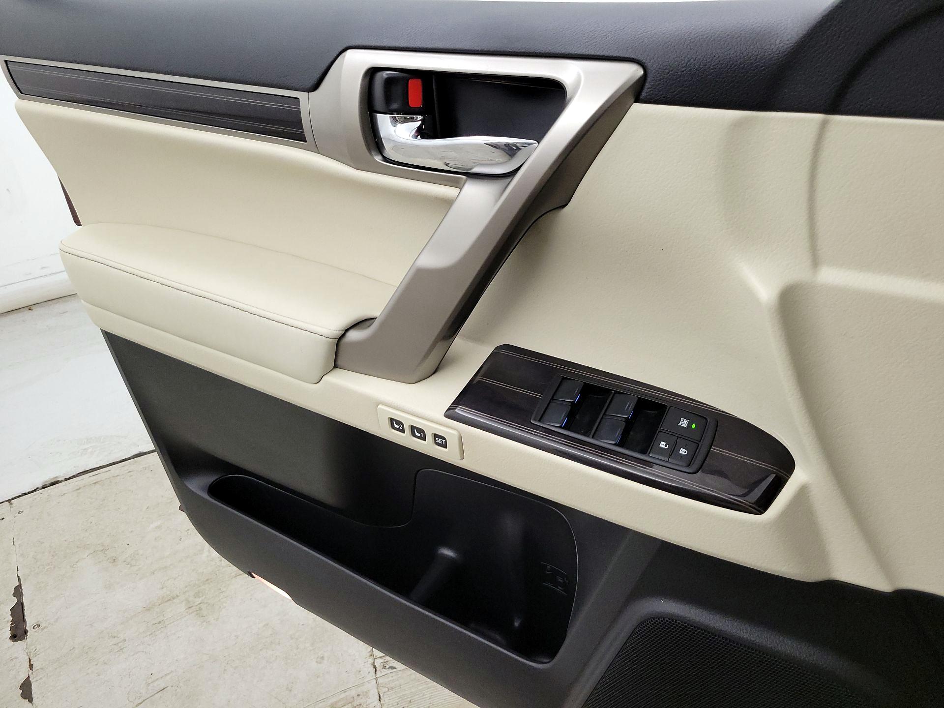 Thumbnail: 2020 Lexus GX - 12