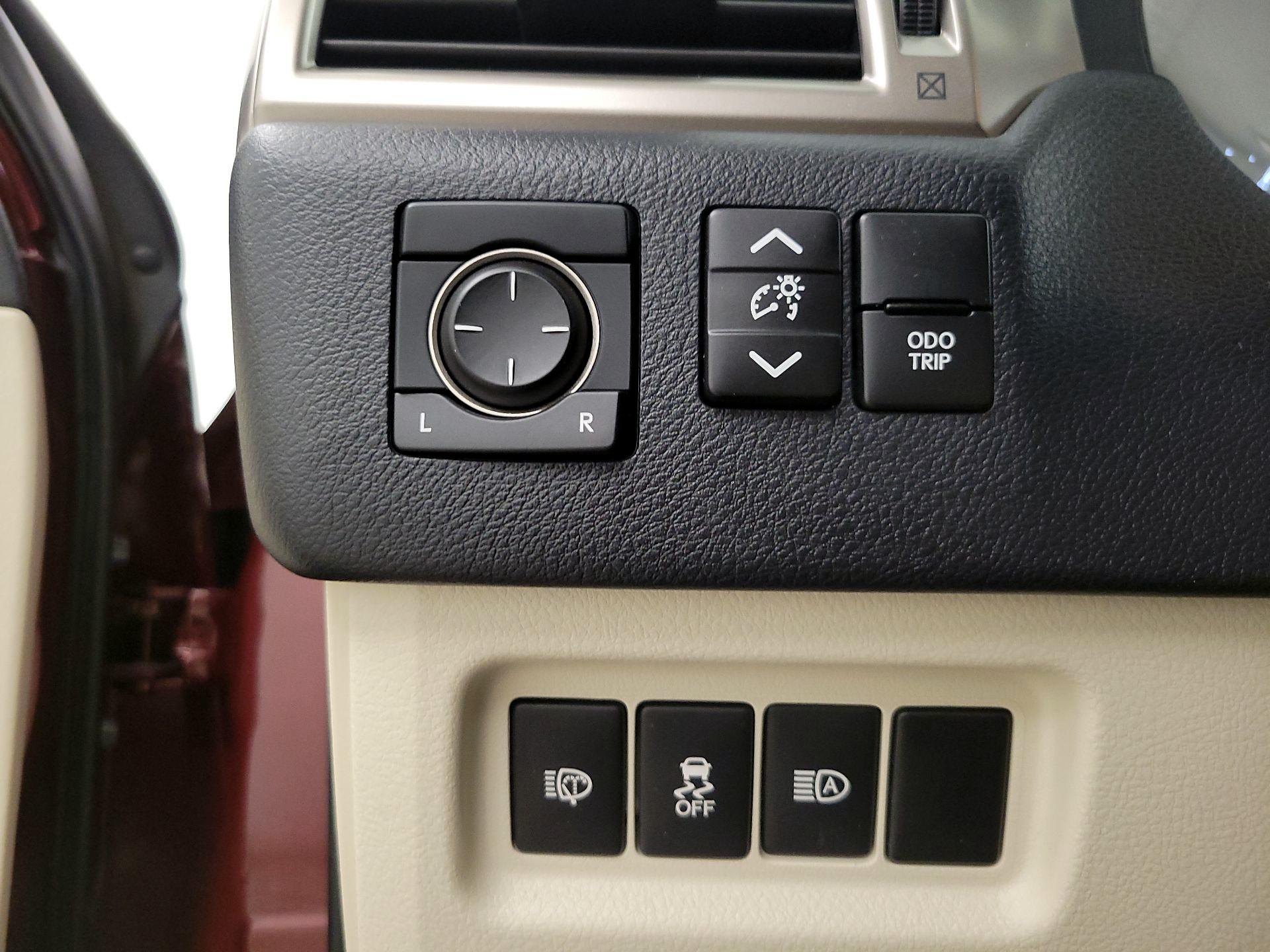 Thumbnail: 2020 Lexus GX - 13