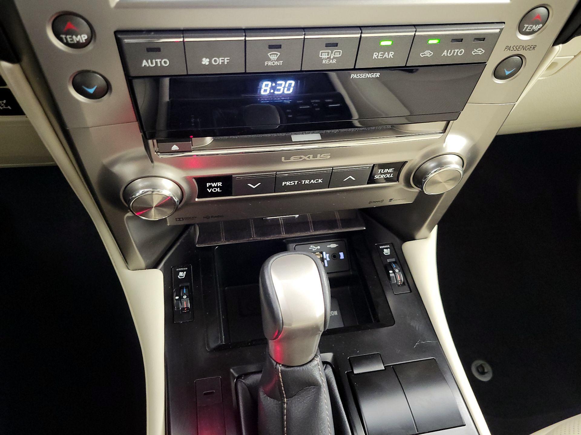 Thumbnail: 2020 Lexus GX - 17