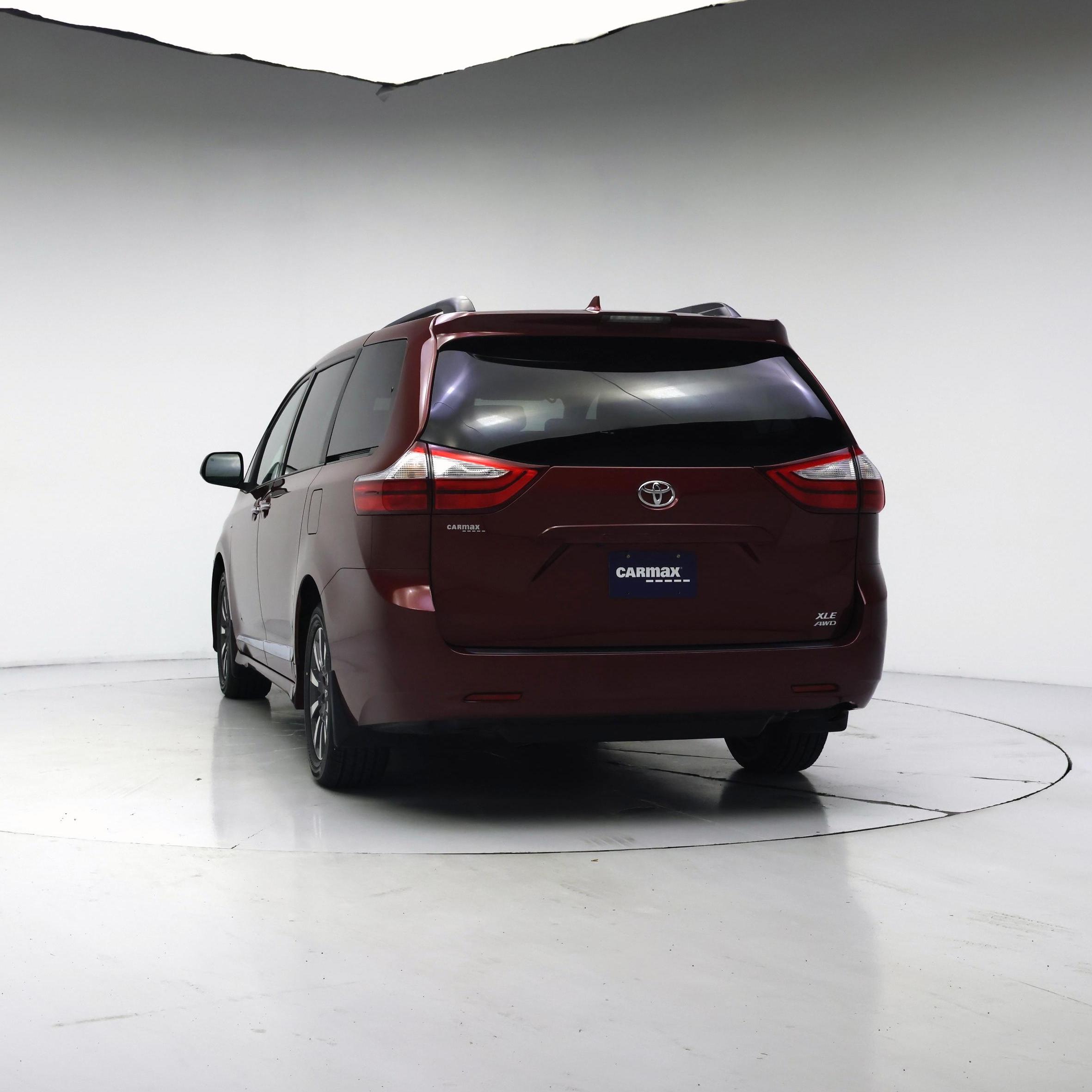 Thumbnail: 2018 Toyota Sienna - 6