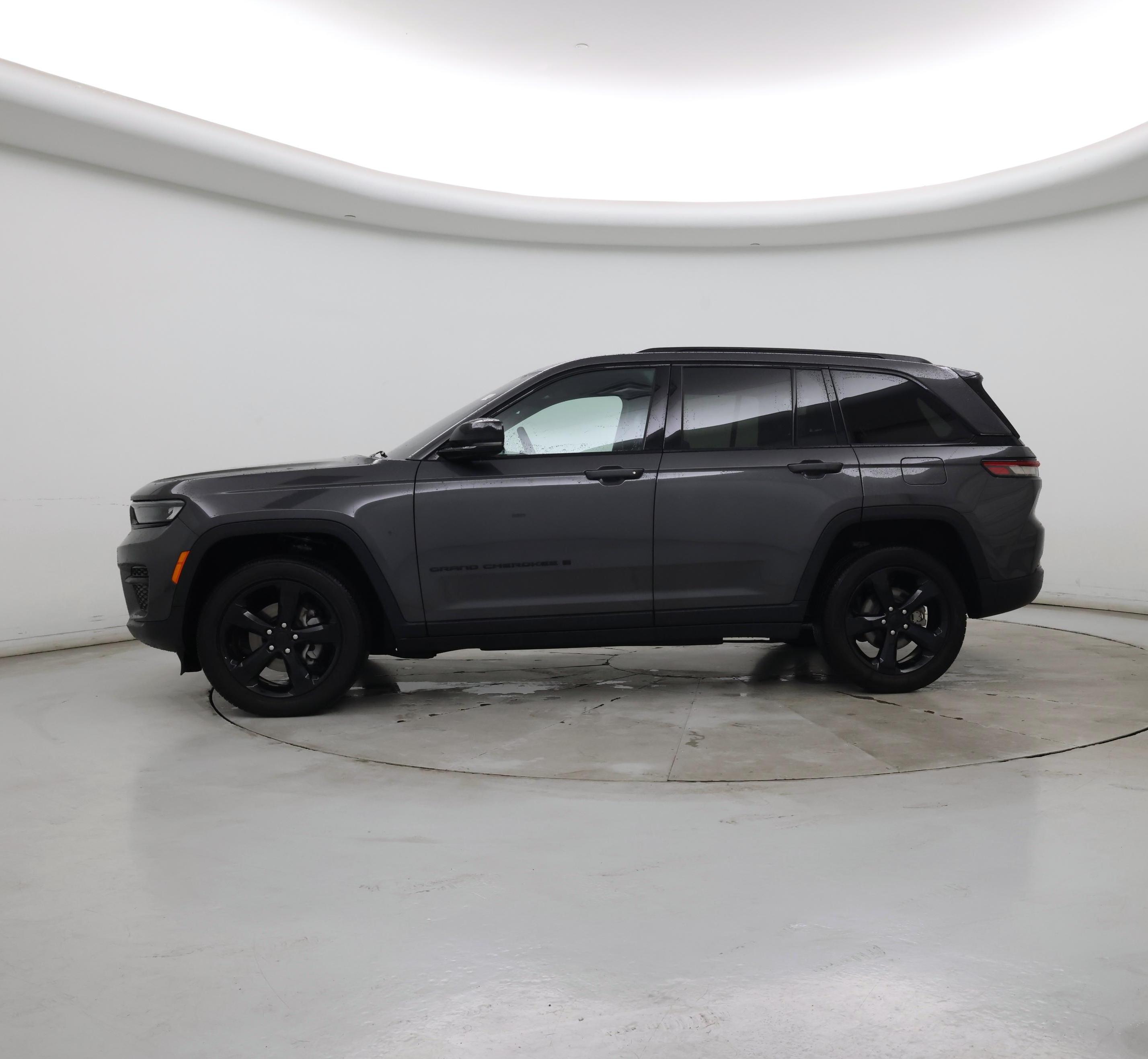 Thumbnail: 2025 Jeep Grand Cherokee - 3
