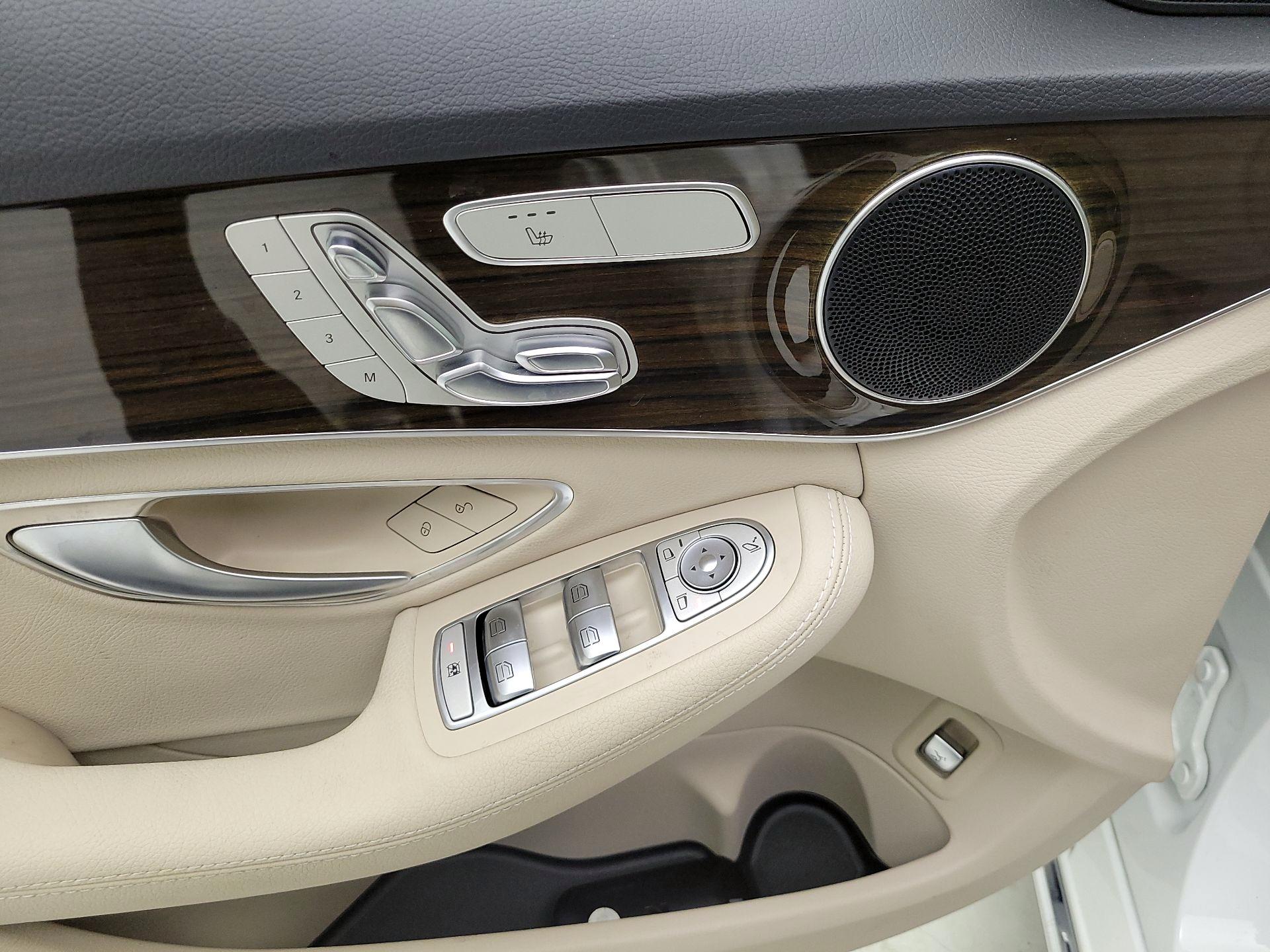 Thumbnail: 2017 Mercedes-Benz C-Class - 12