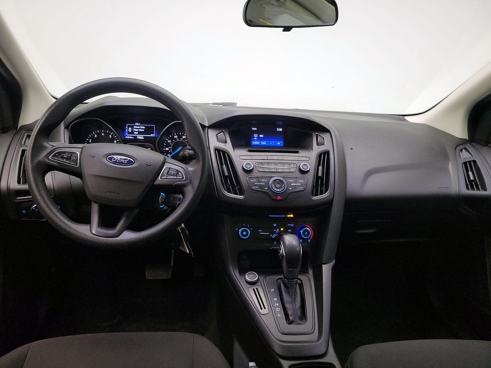 Thumbnail: 2016 Ford Focus - 9