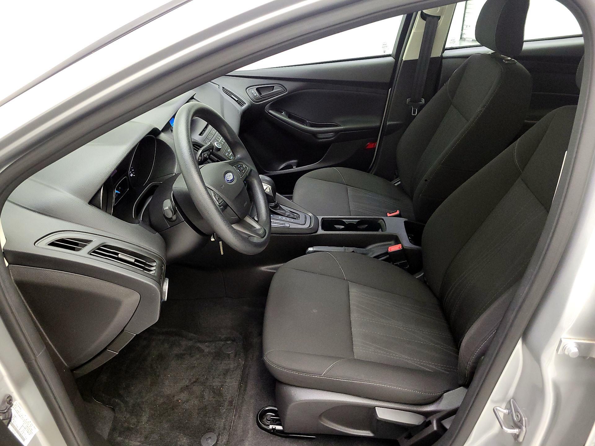 Thumbnail: 2016 Ford Focus - 11