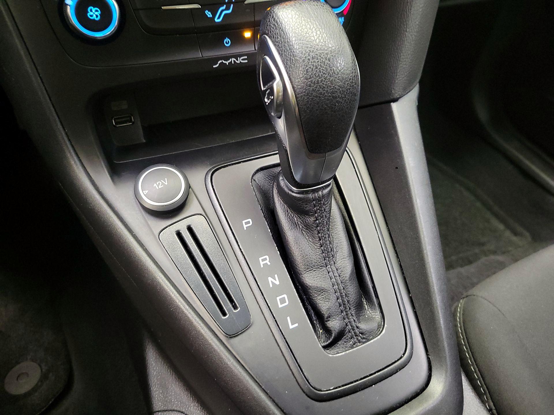 Thumbnail: 2016 Ford Focus - 17