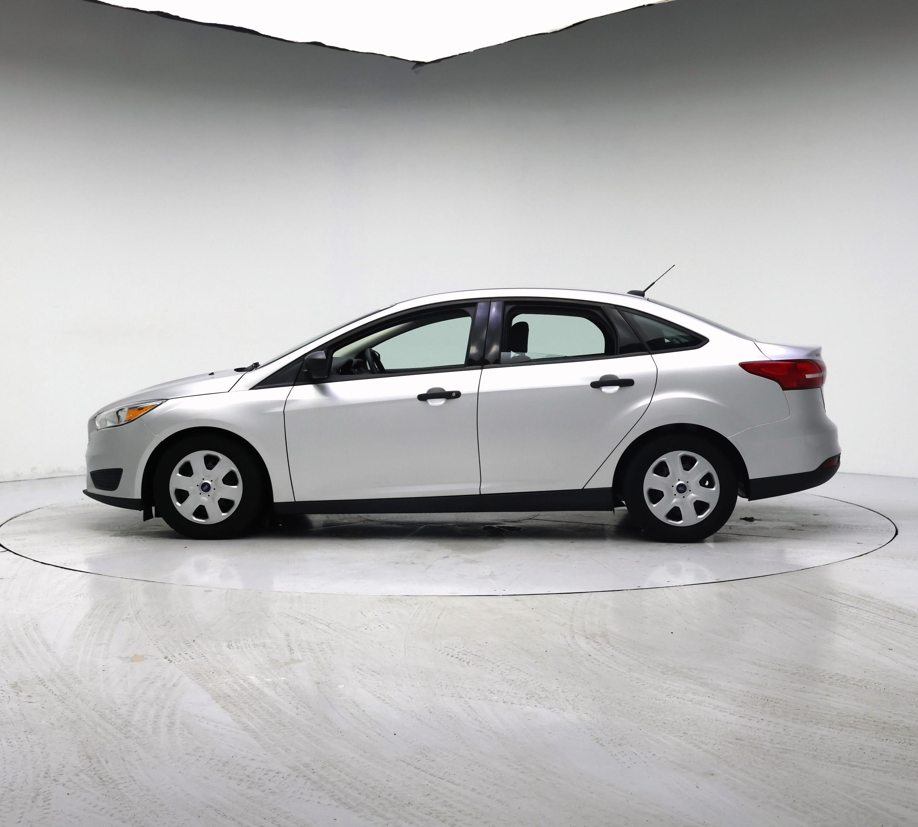Thumbnail: 2016 Ford Focus - 3