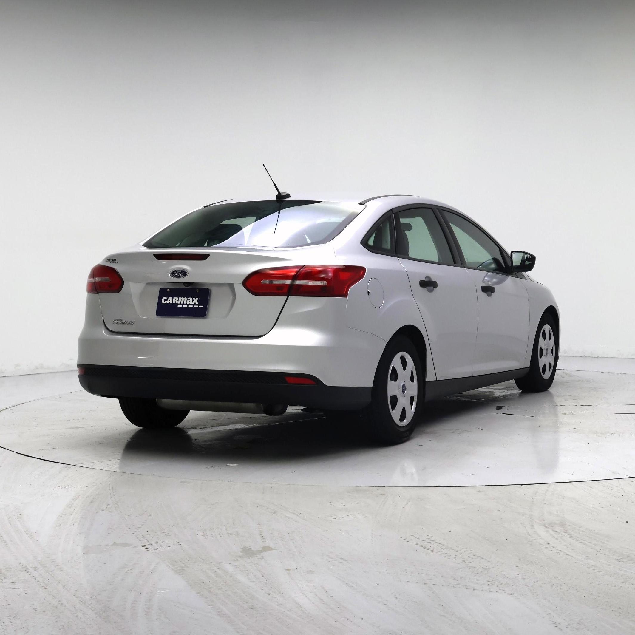 Thumbnail: 2016 Ford Focus - 8