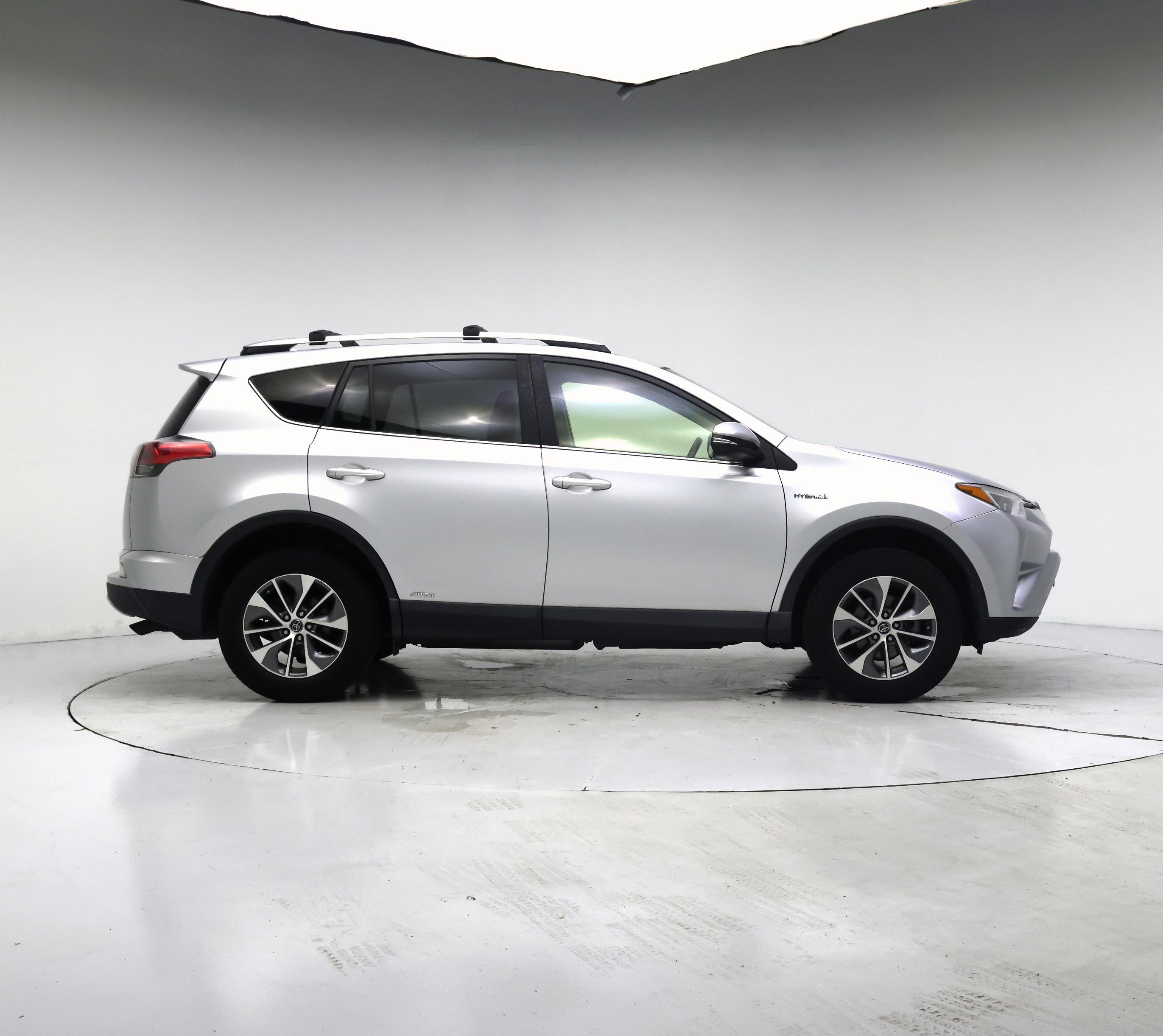 Thumbnail: 2016 Toyota RAV4 - 7