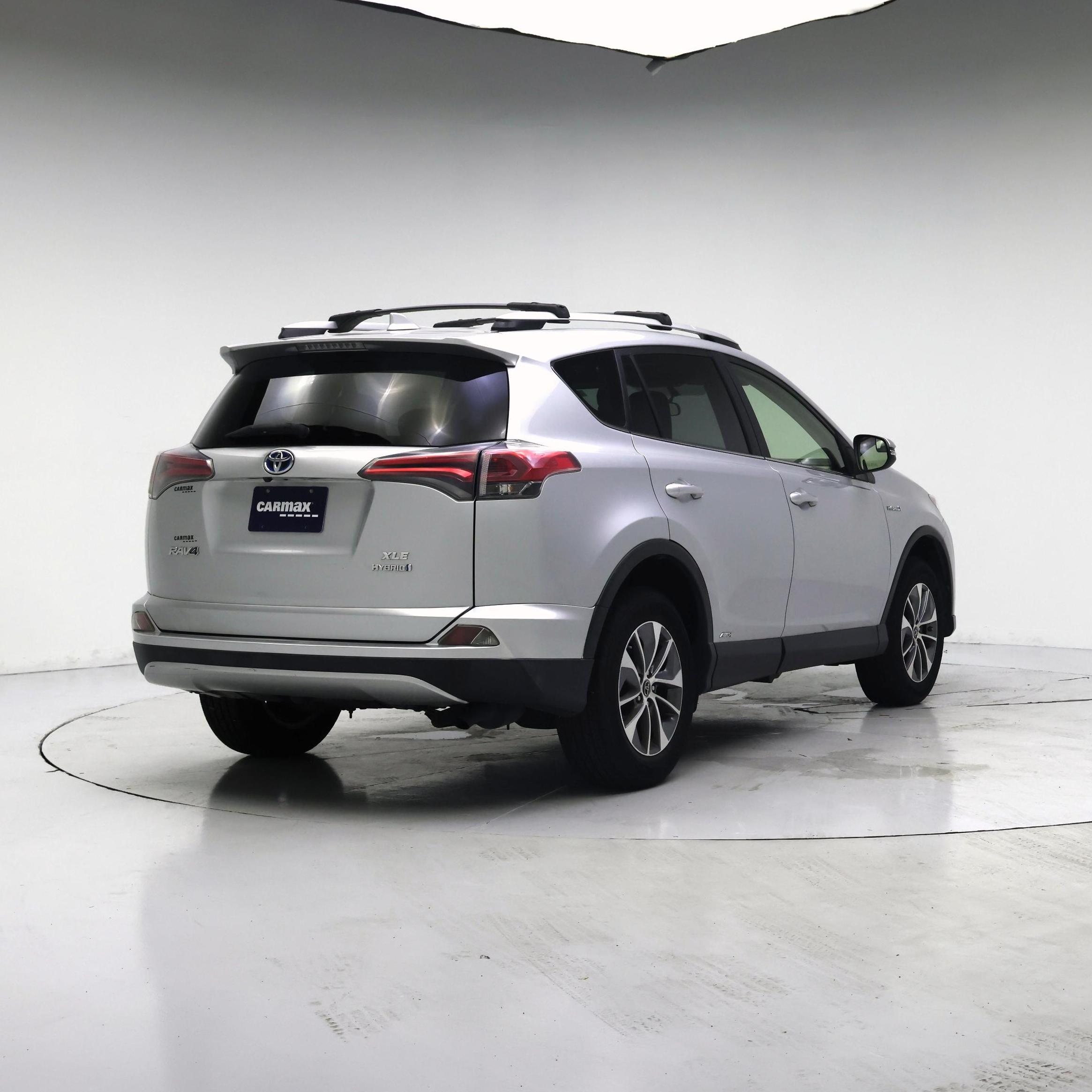 Thumbnail: 2016 Toyota RAV4 - 8