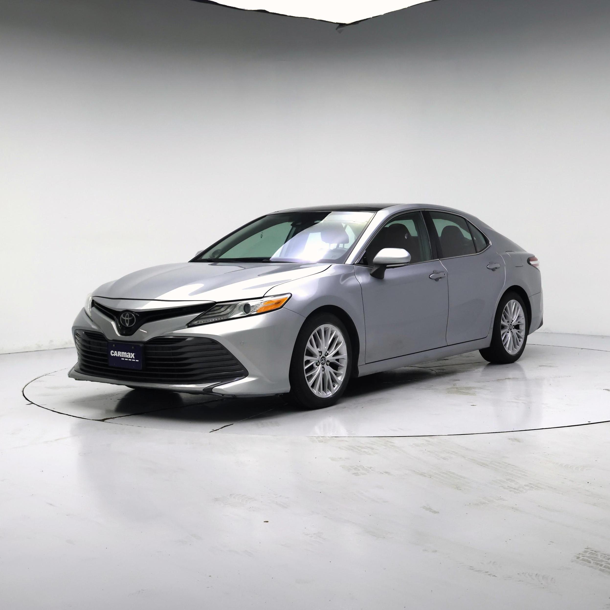 Thumbnail: 2020 Toyota Camry - 4