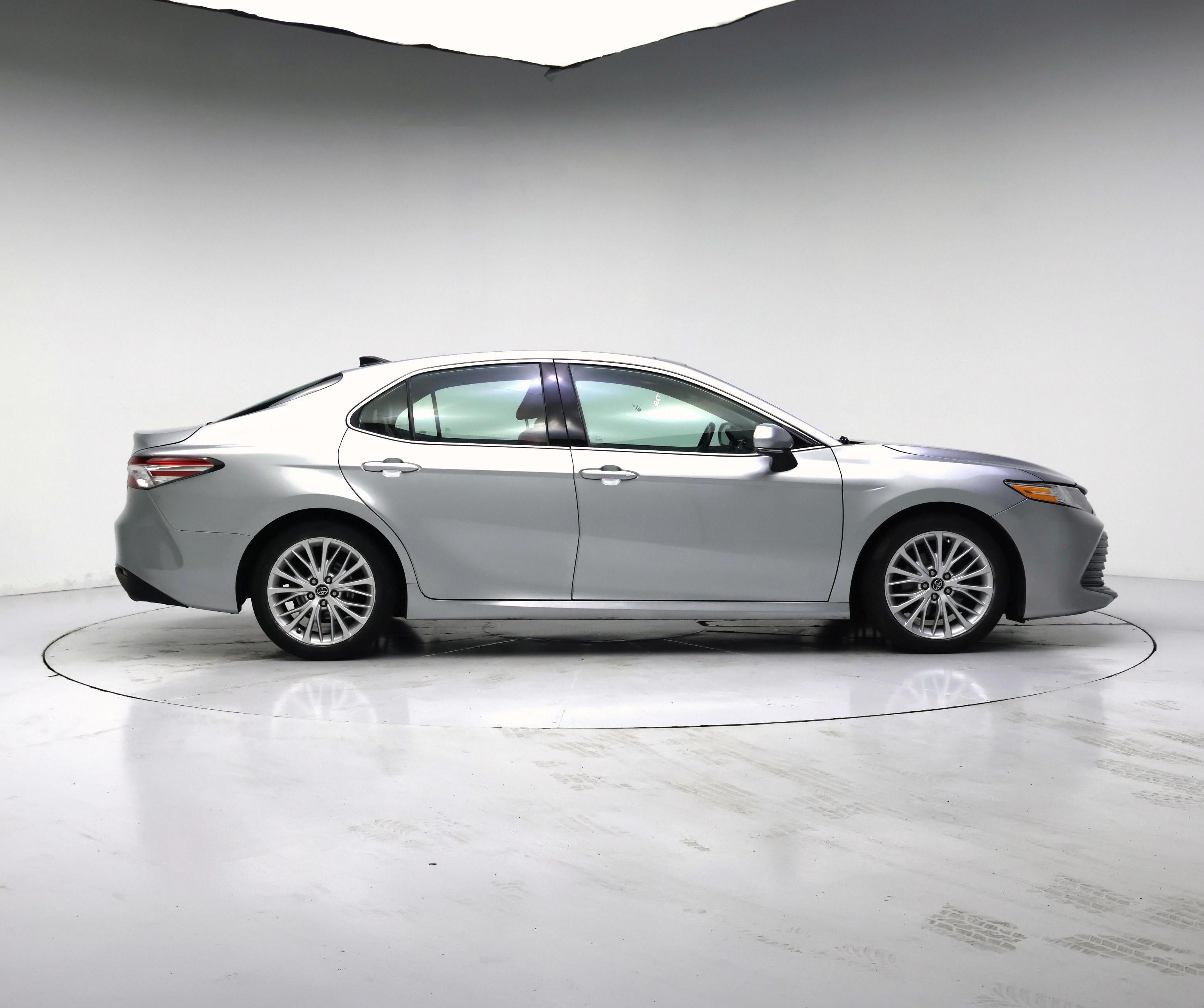 Thumbnail: 2020 Toyota Camry - 7