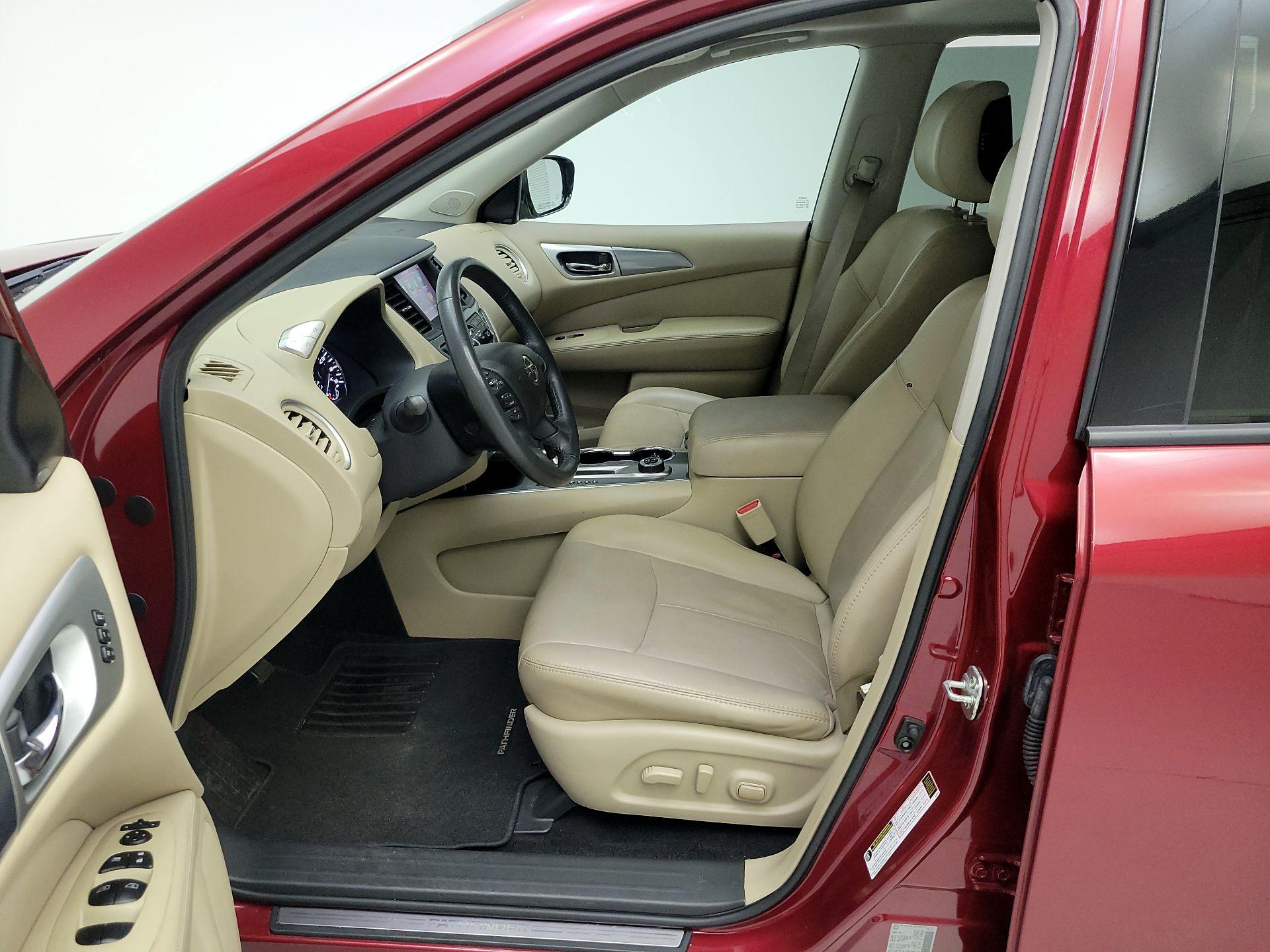 Thumbnail: 2017 Nissan Pathfinder - 11