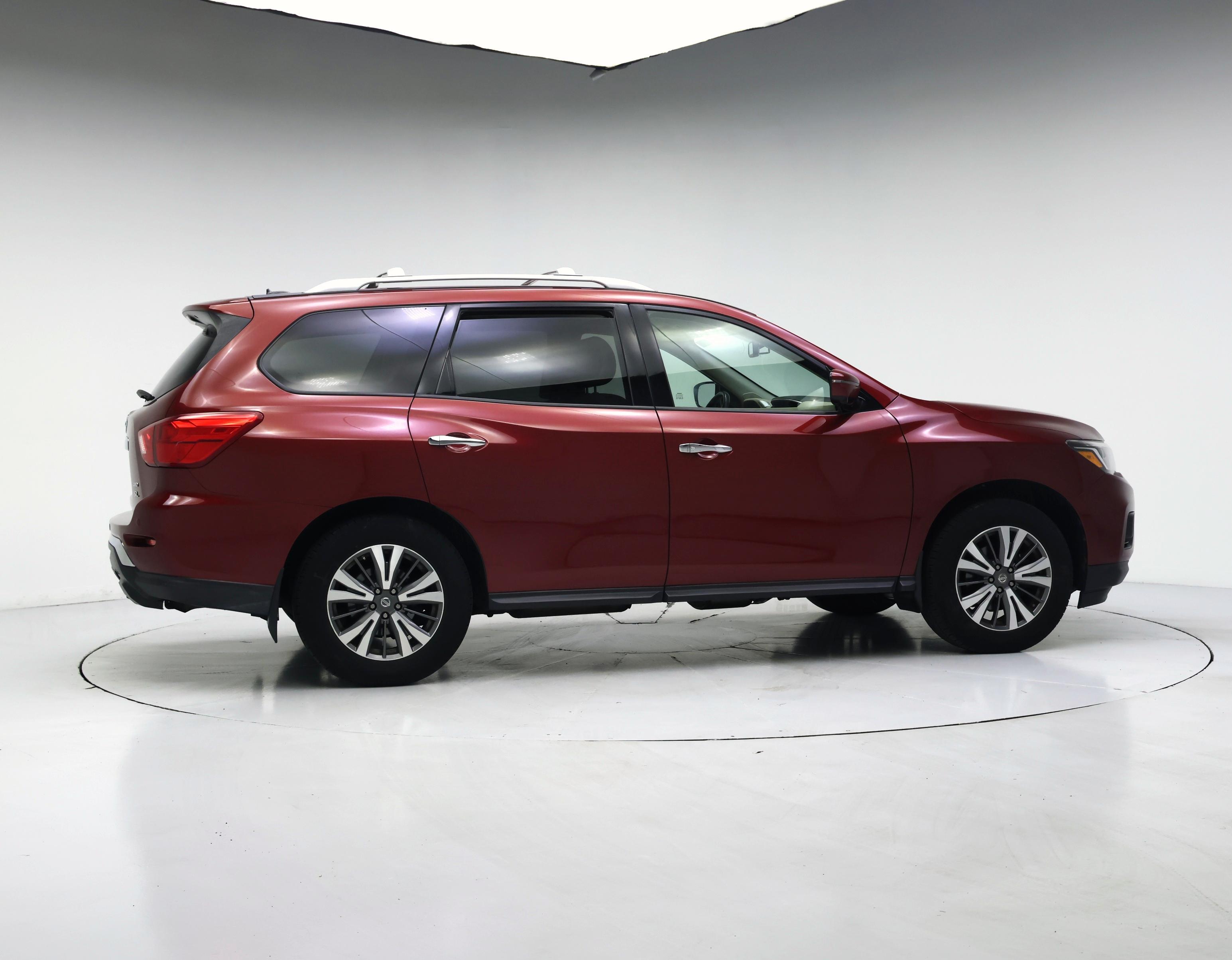 Thumbnail: 2017 Nissan Pathfinder - 7