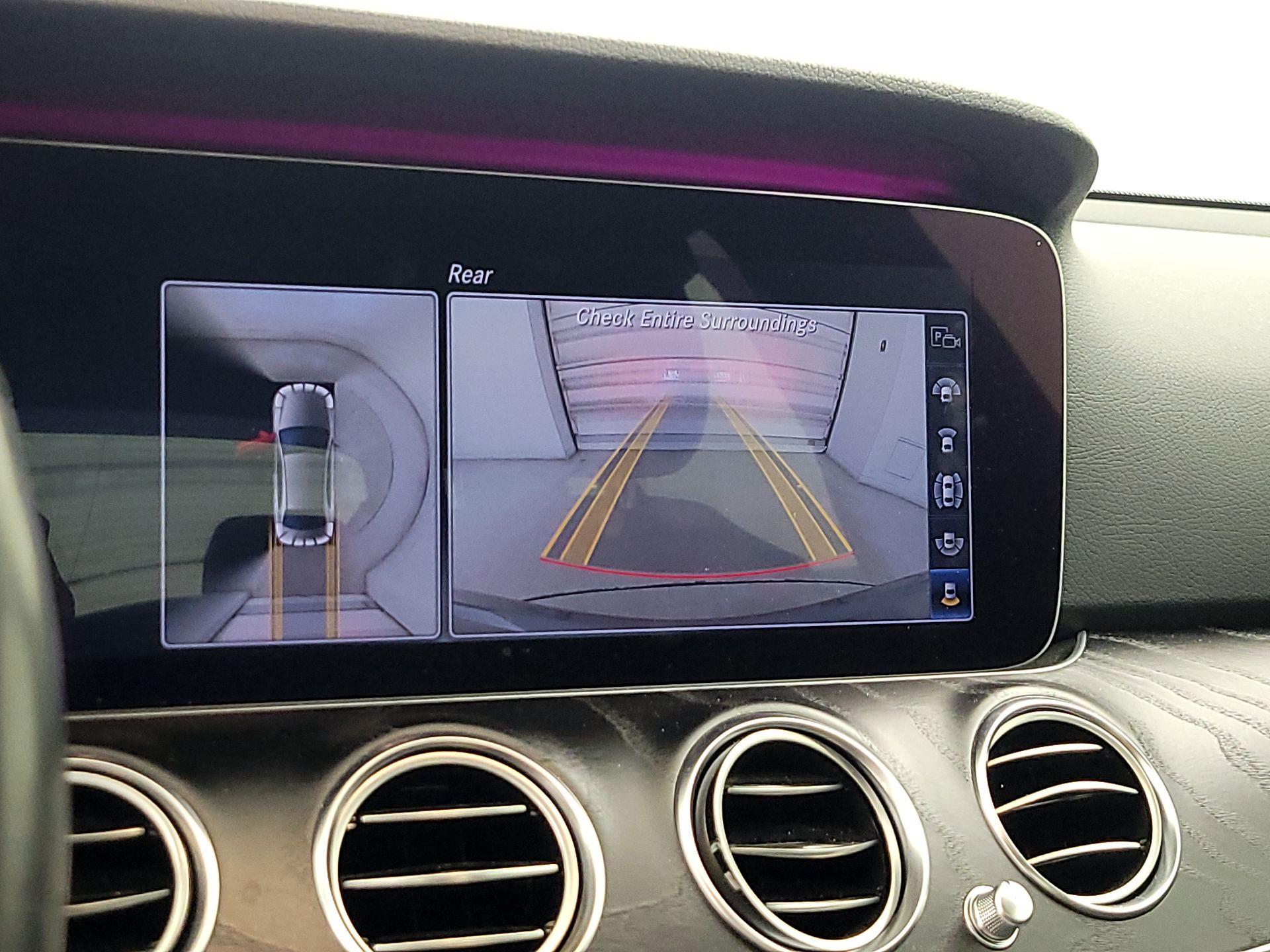 Thumbnail: 2020 Mercedes-Benz E-Class - 15
