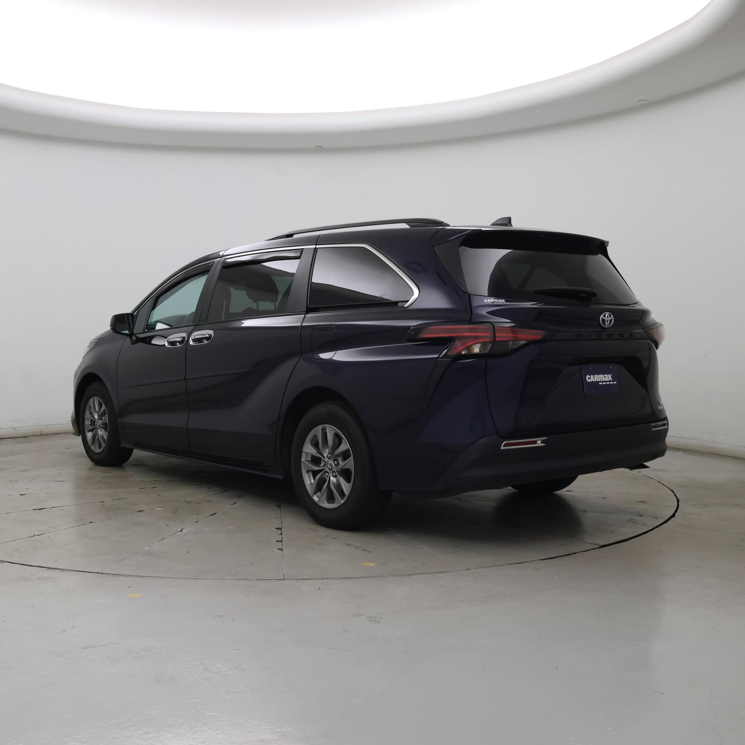 Thumbnail: 2022 Toyota Sienna - 2