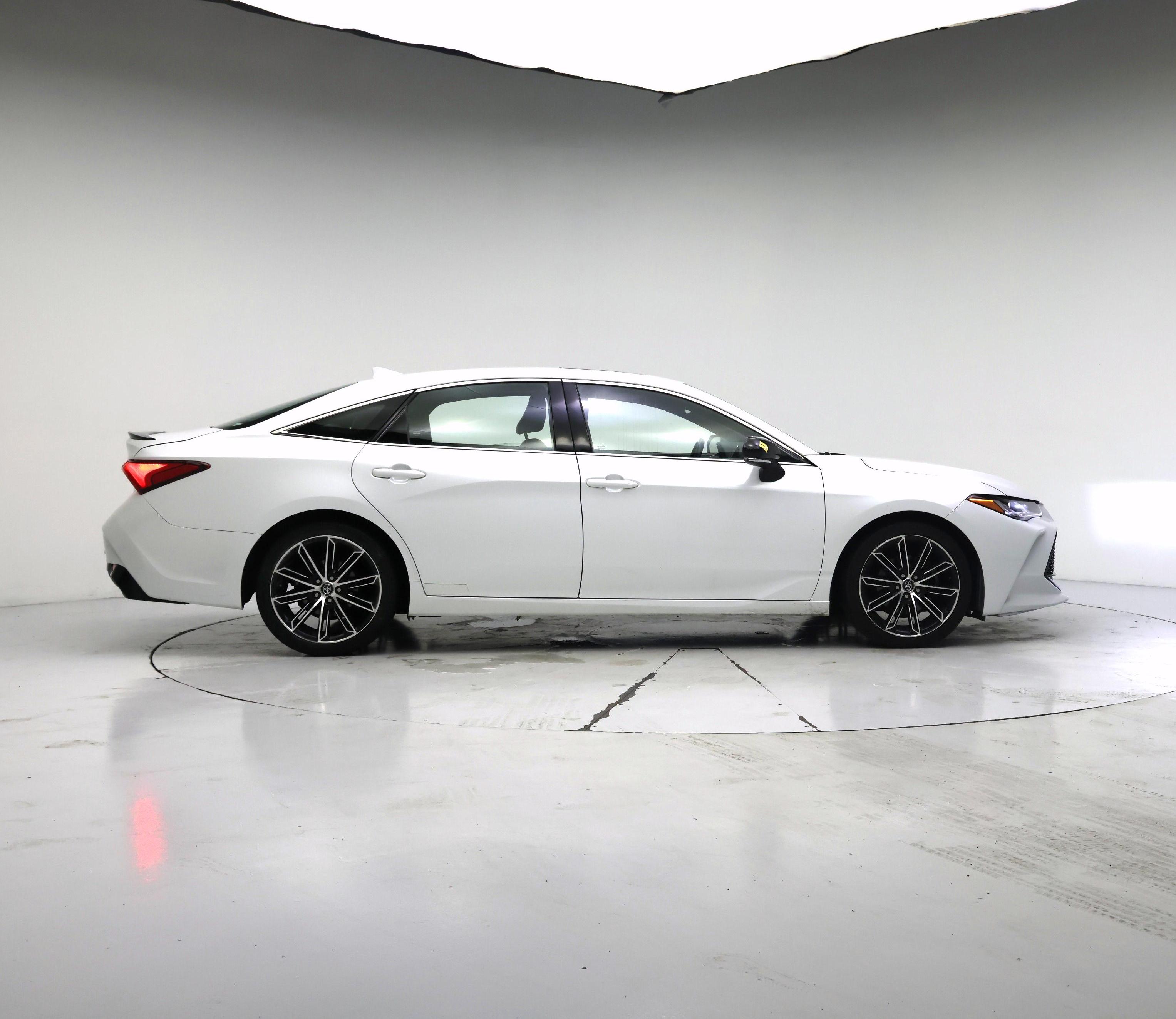 Thumbnail: 2019 Toyota Avalon - 7