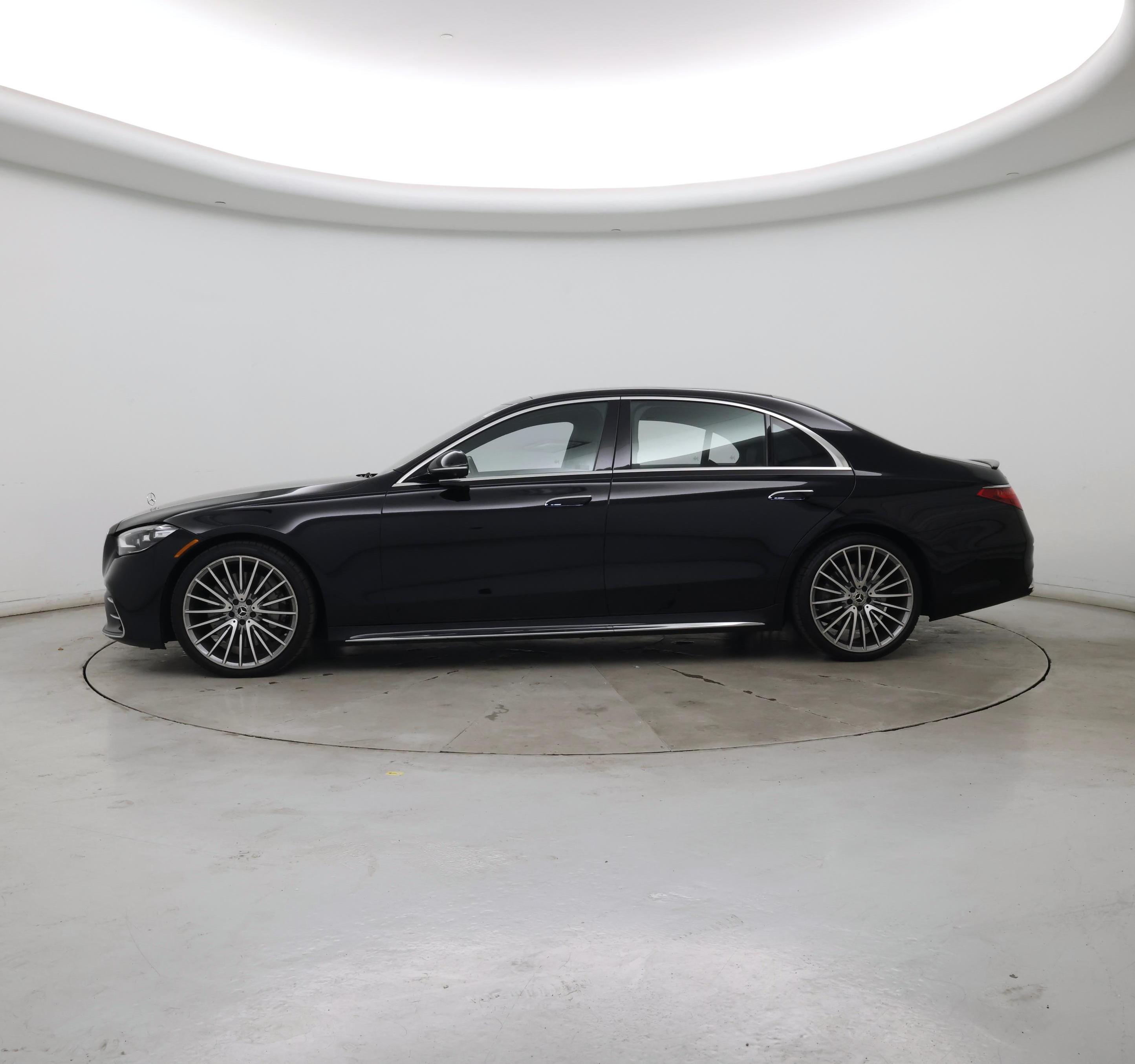 Thumbnail: 2022 Mercedes-Benz S-Class - 3