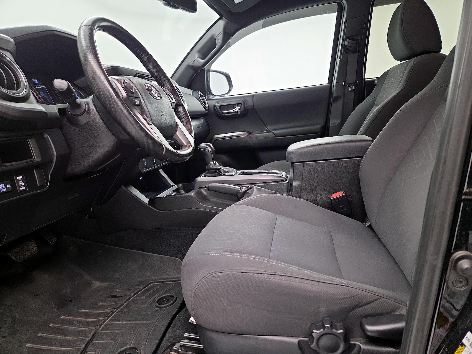 2016 Toyota Tacoma TRD Sport - Photo 12