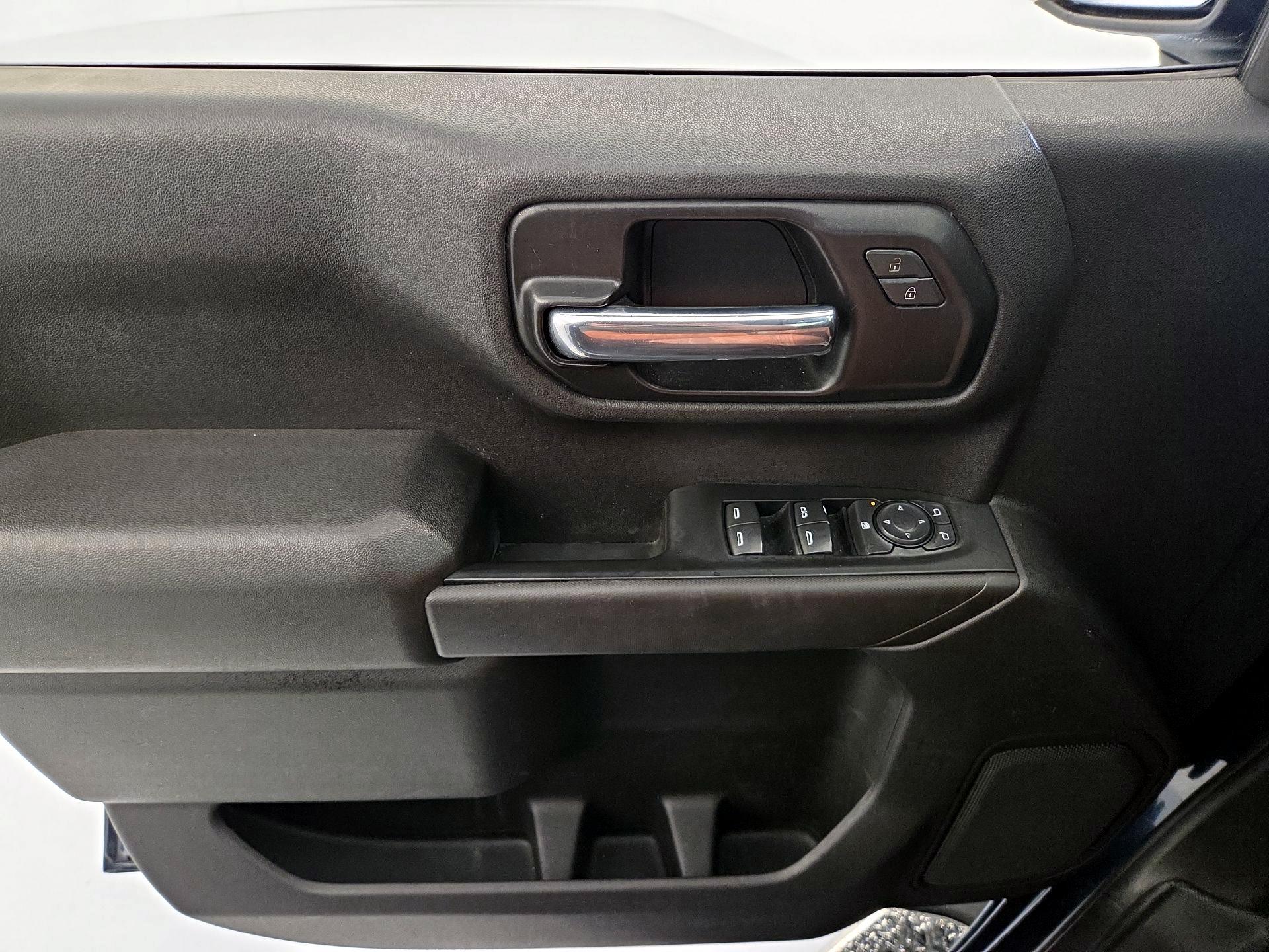 Thumbnail: 2021 Chevrolet Silverado 1500 - 12