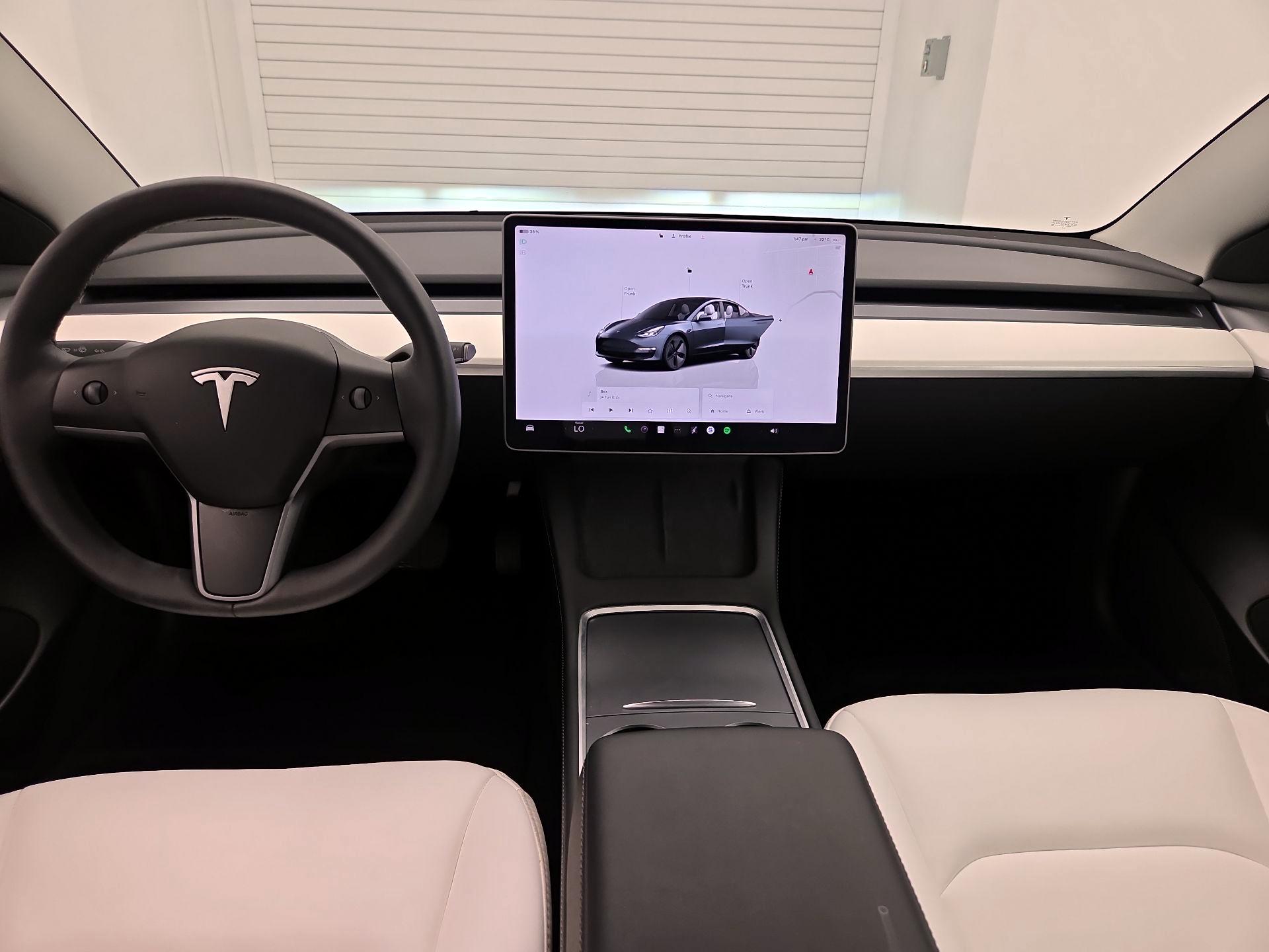 Thumbnail: 2023 Tesla Model 3 - 9